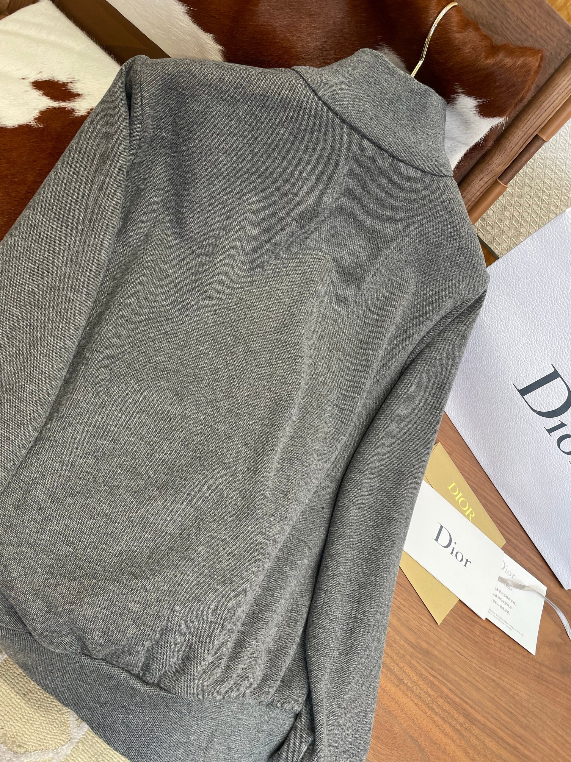 CD ZIP SWEATSHIRT