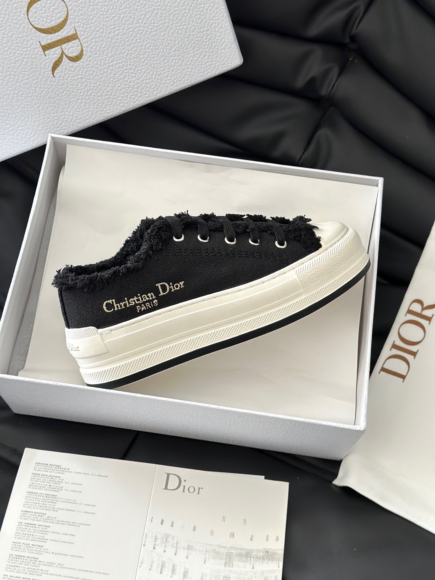 CD WALKIN SNEAKER