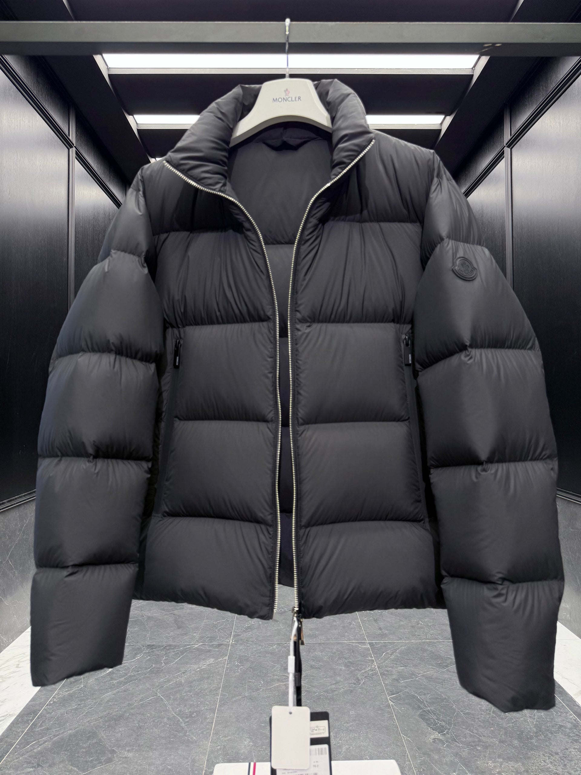 MONC TARN JACKET