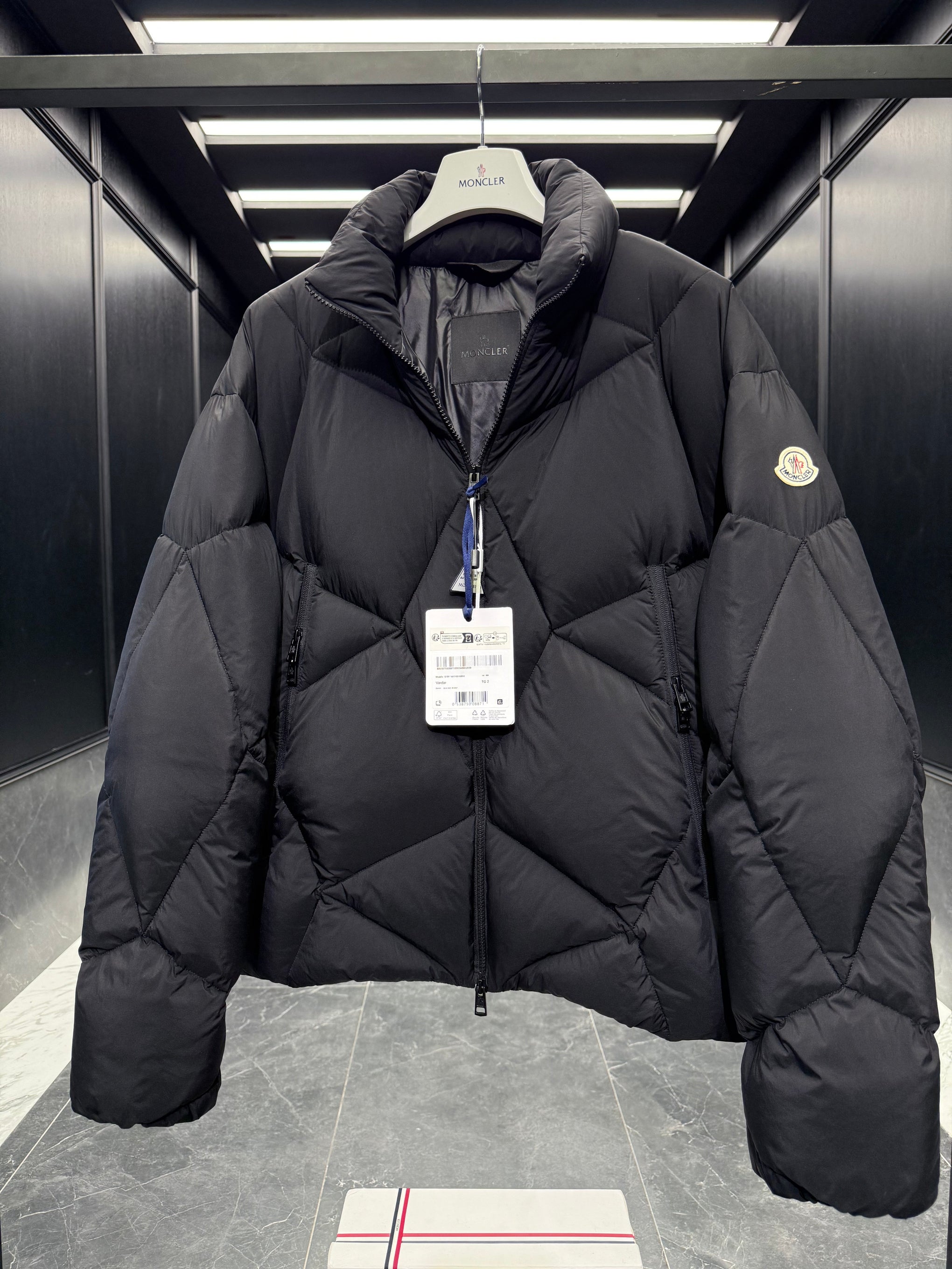 MONC VARDAR JACKET