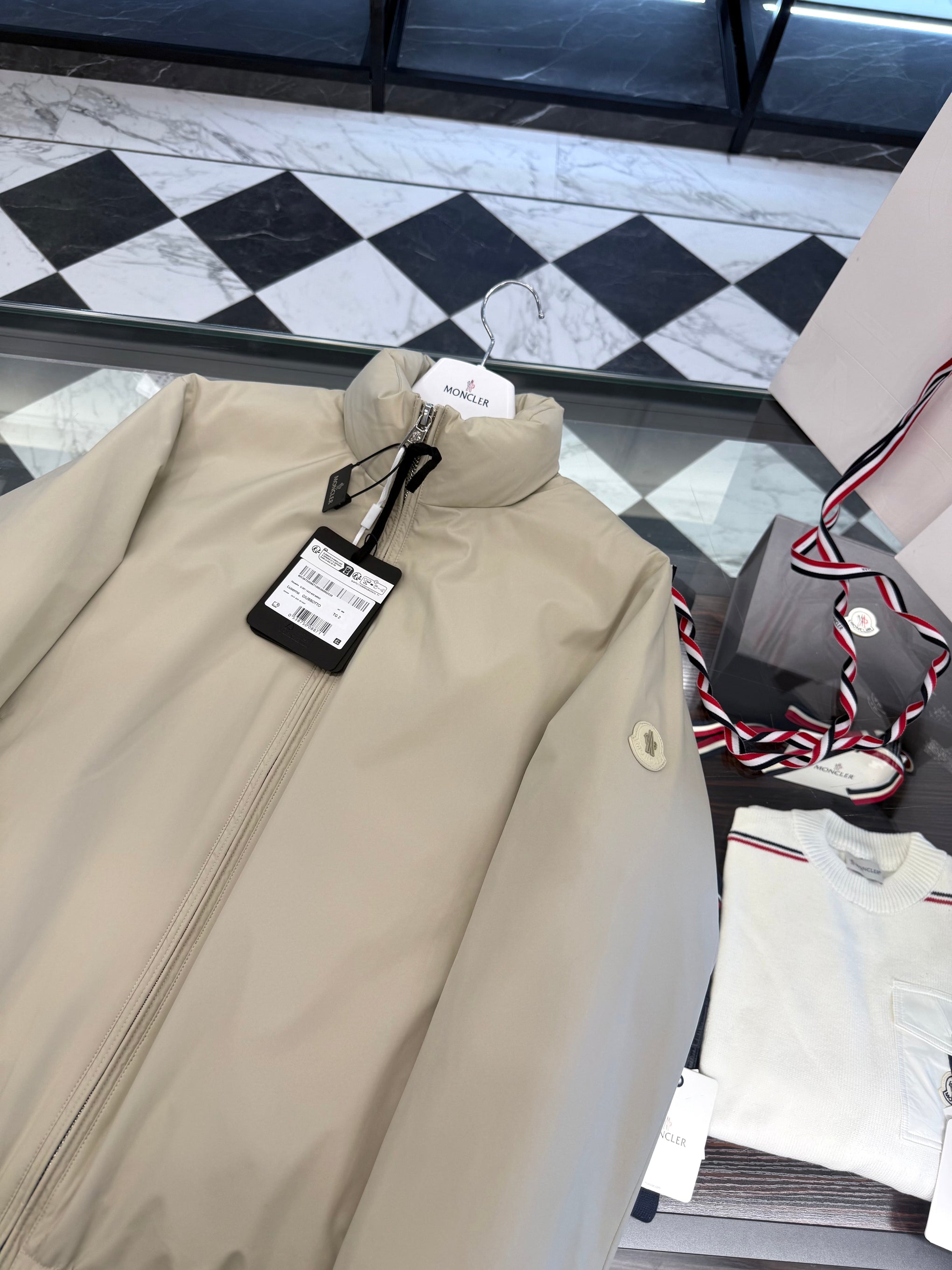 MONC LUSERNA JACKET