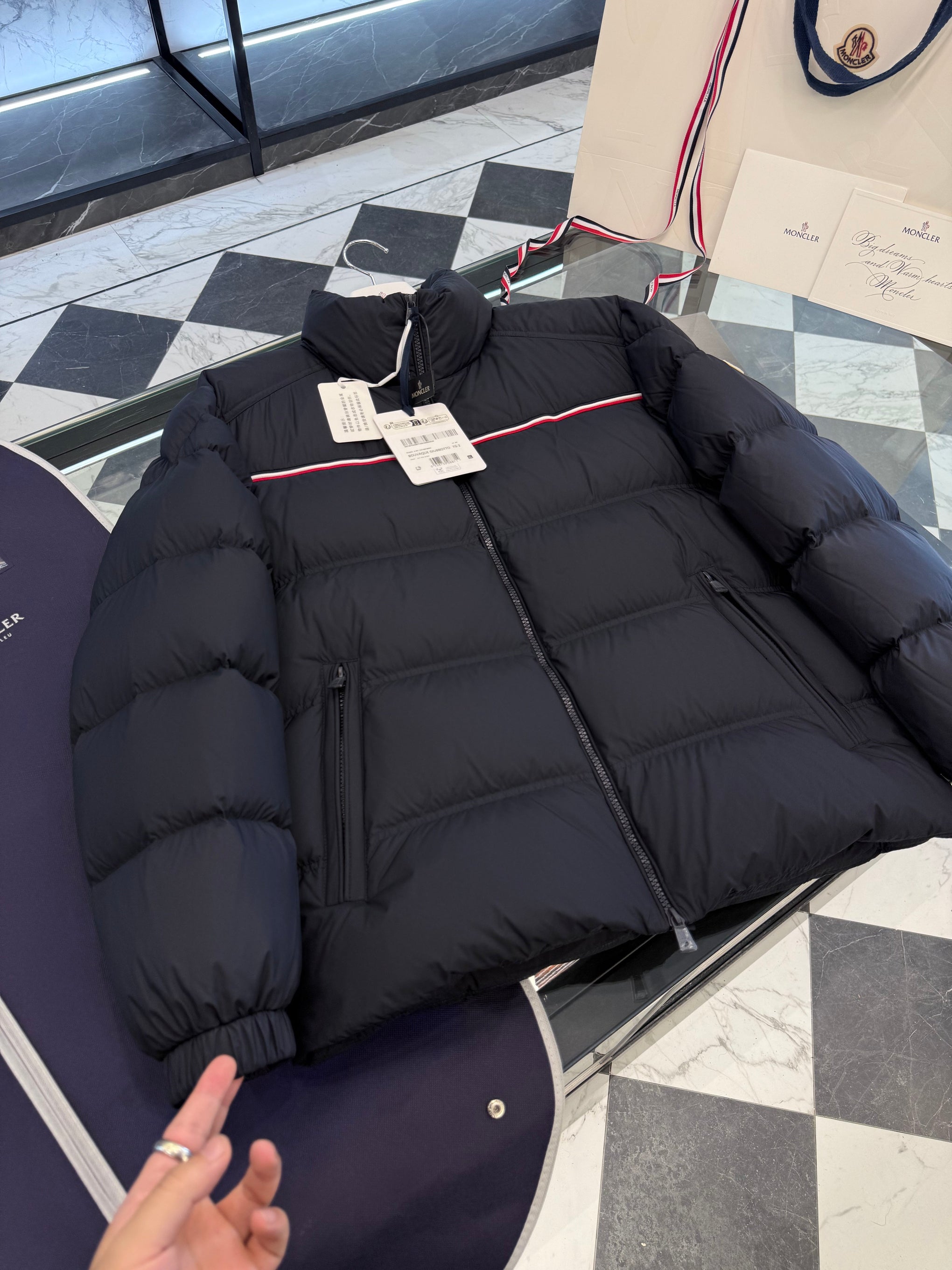 MONC BOUVAQUE JACKET