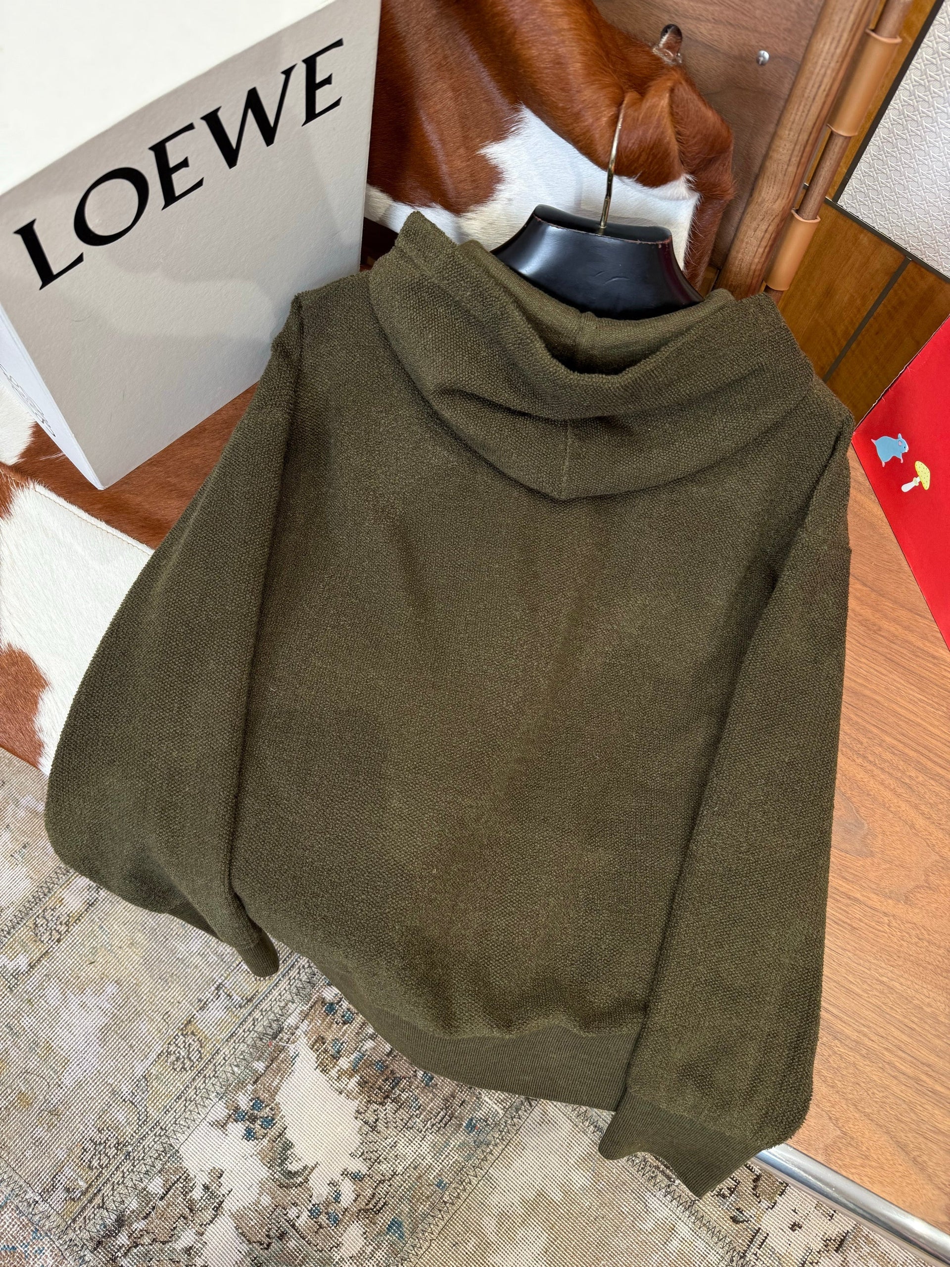 LOEW ZIP HOODIE