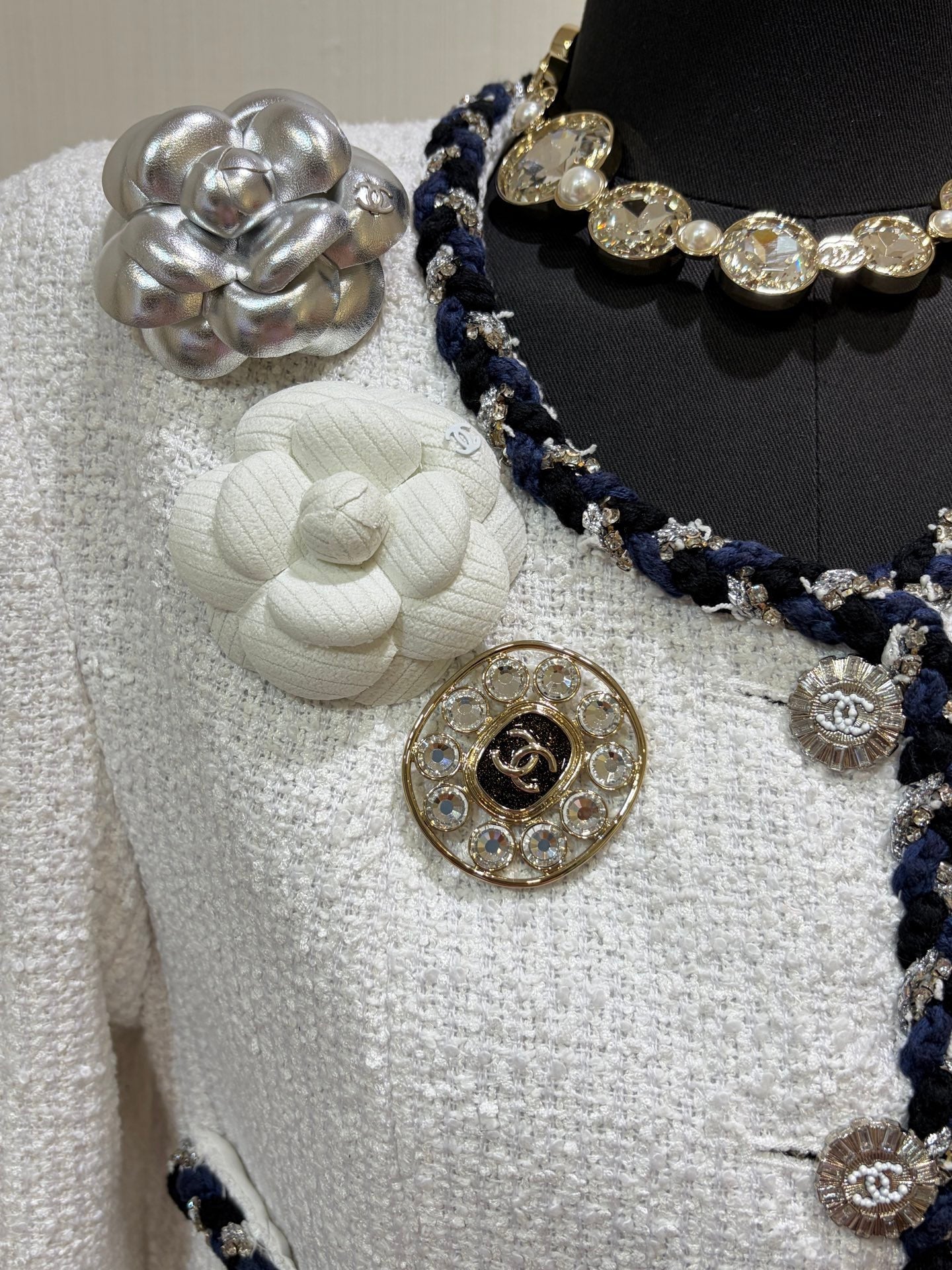 CC BROOCHE