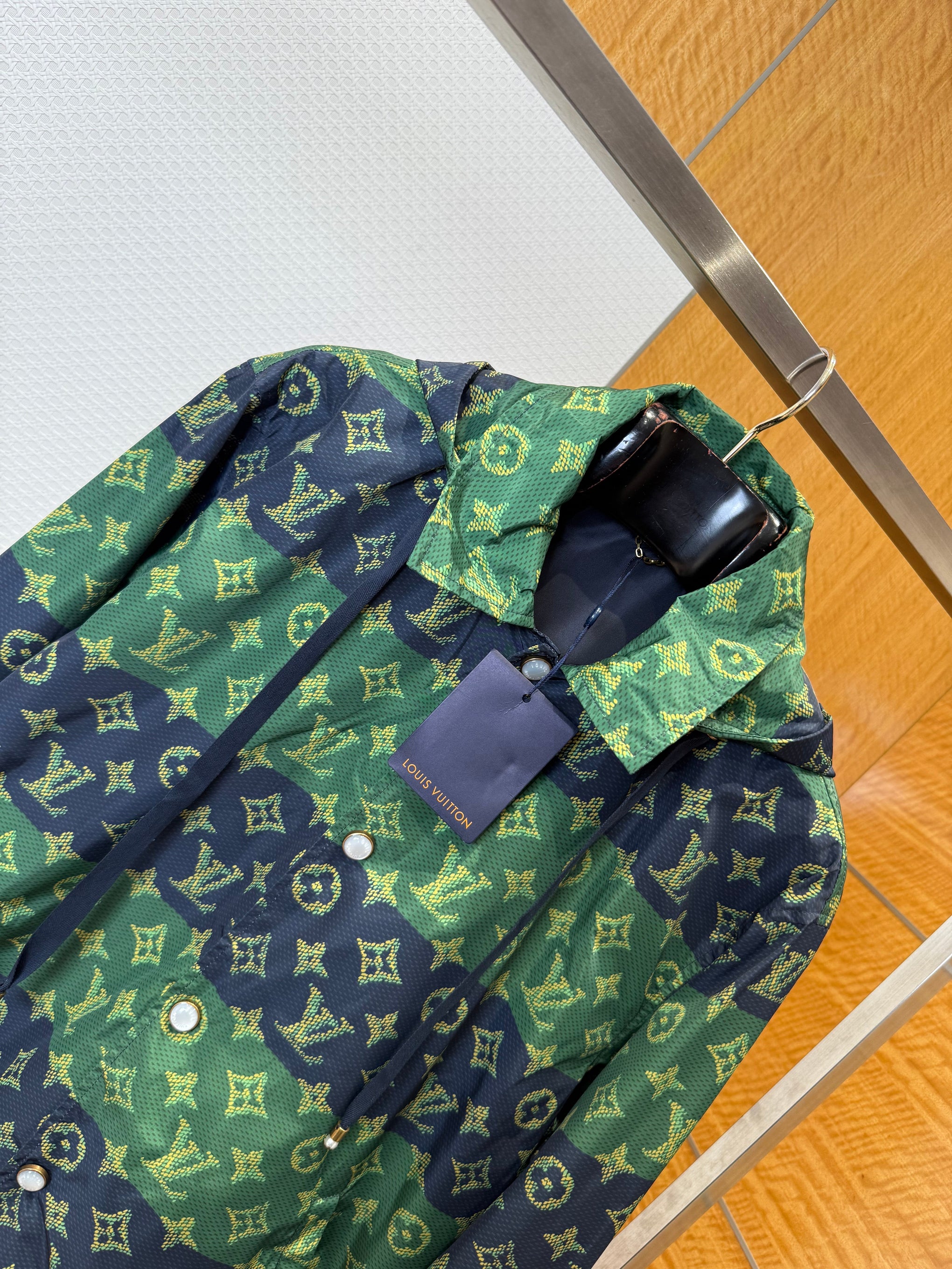 LOU JACKET