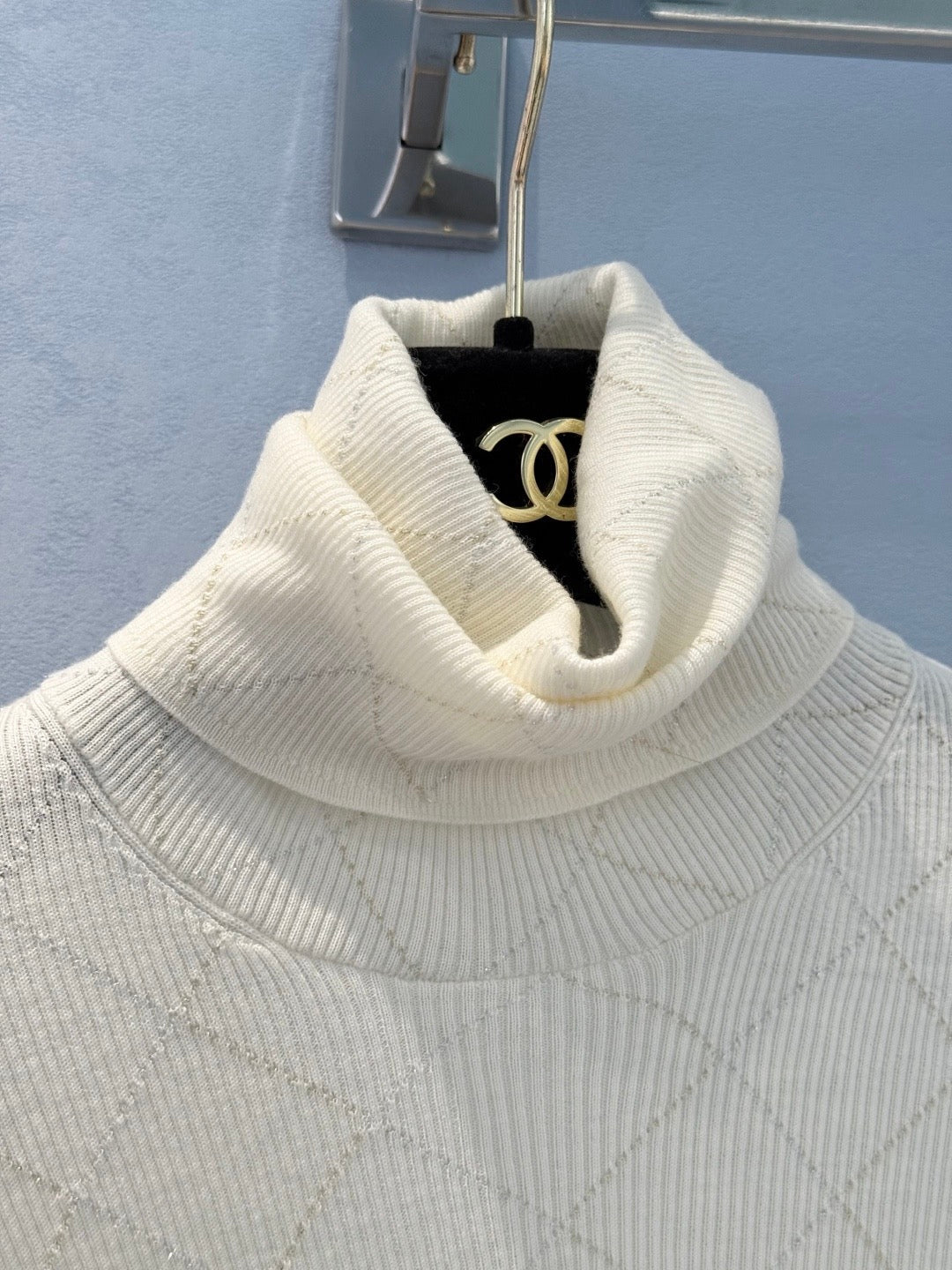 CC TURTLENECK