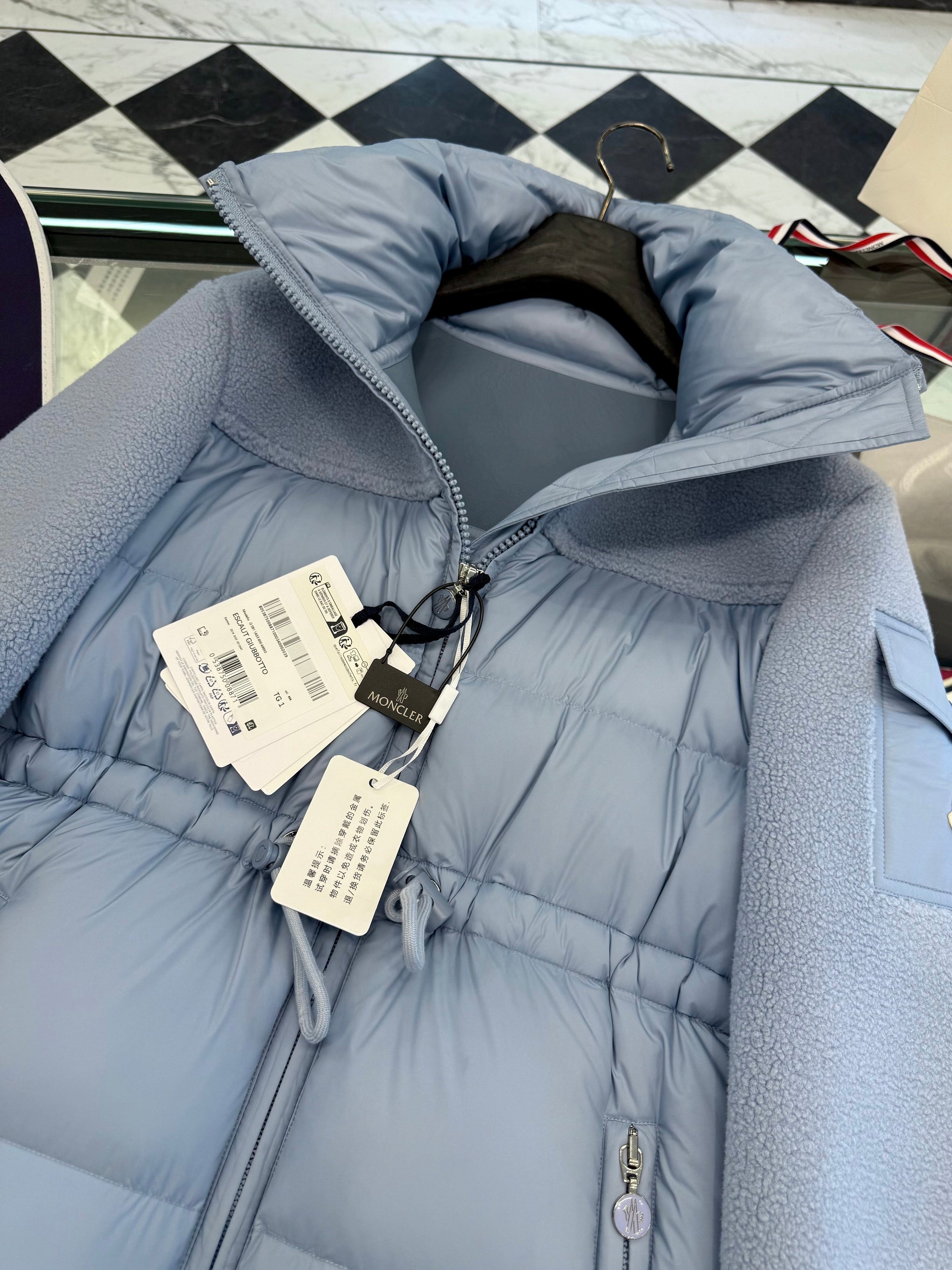 MONC ESCAUT JACKET