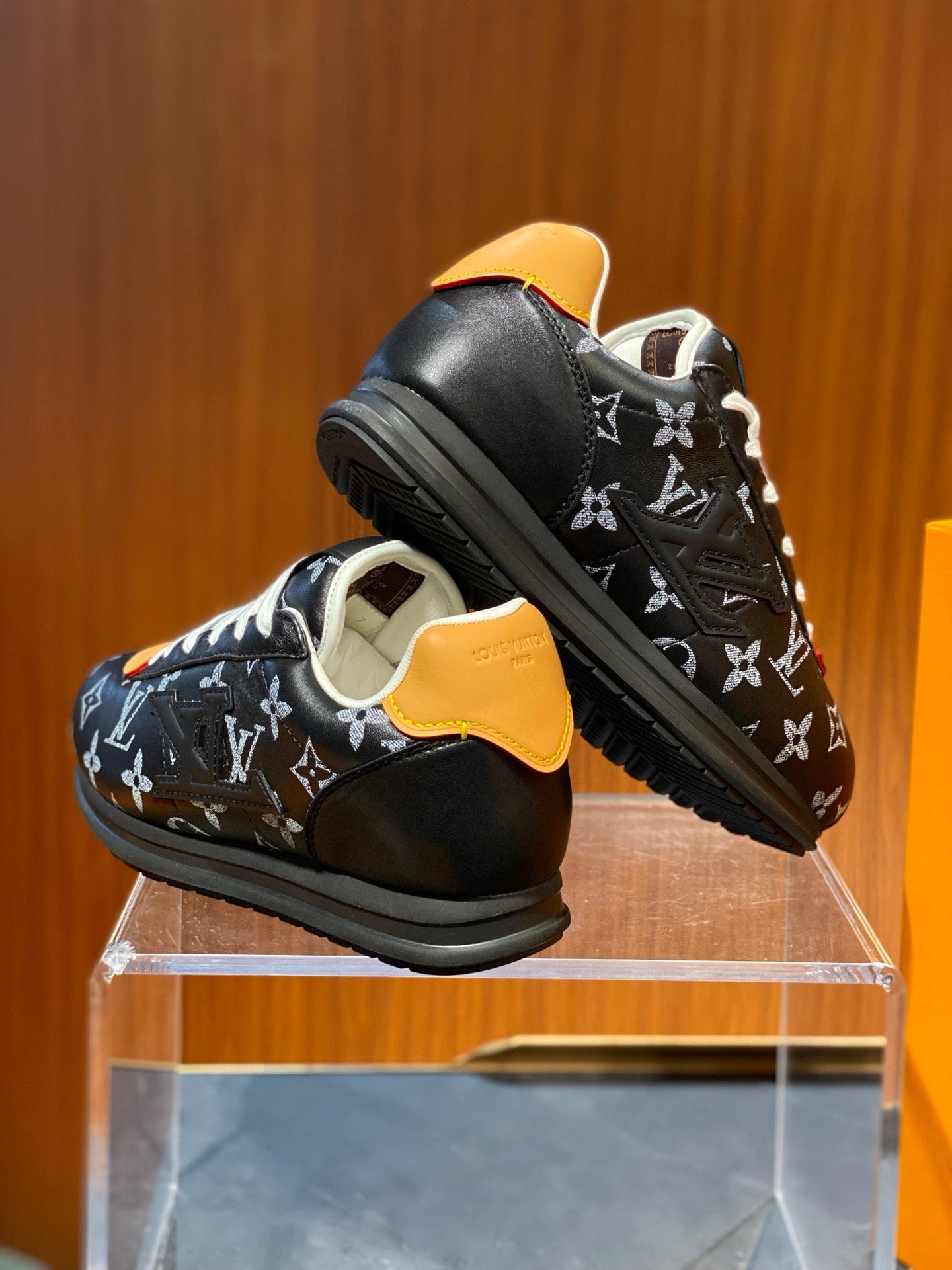LOU BUTTERSOFT SNEAKERS
