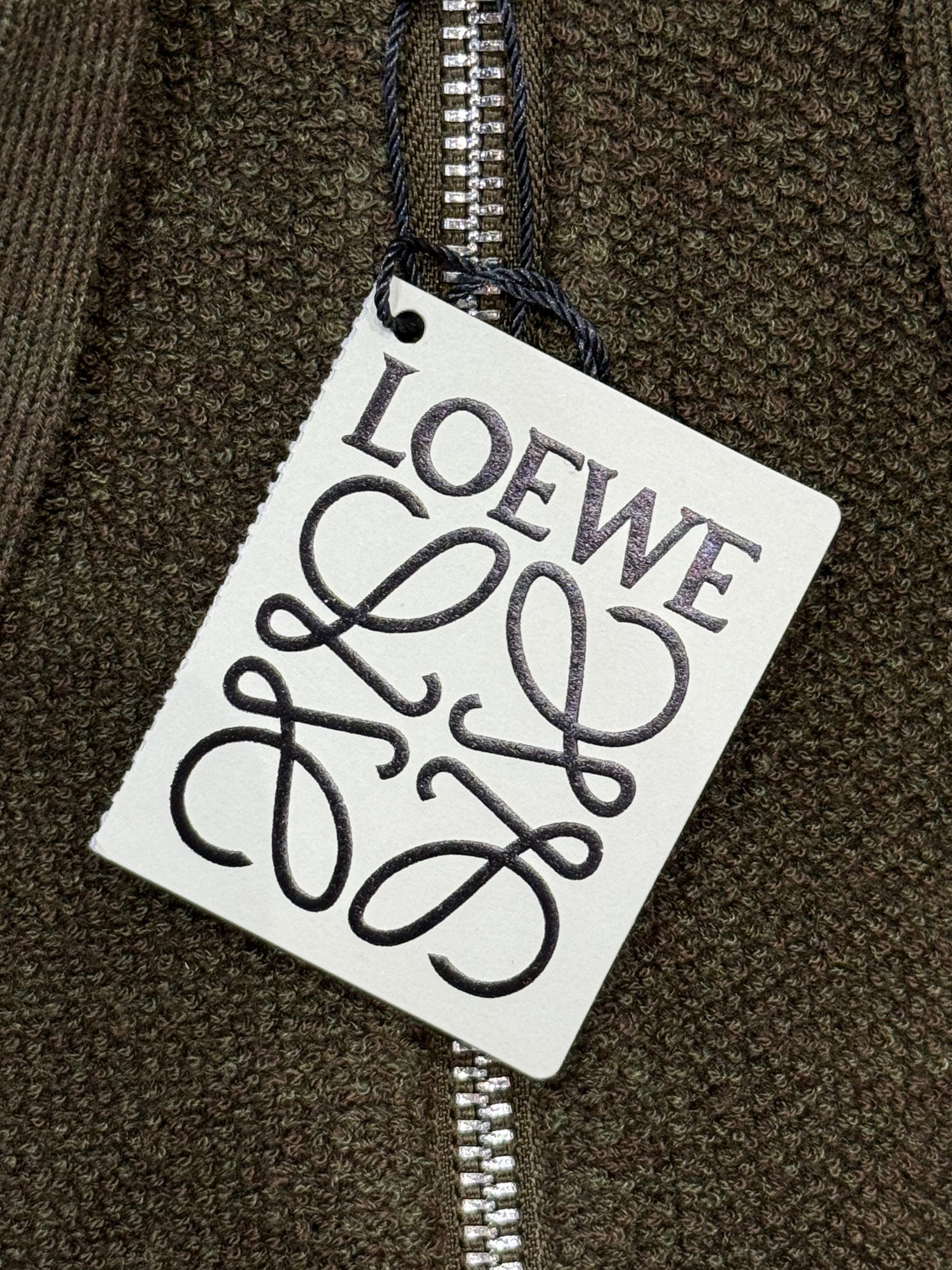 LOEW ZIP HOODIE