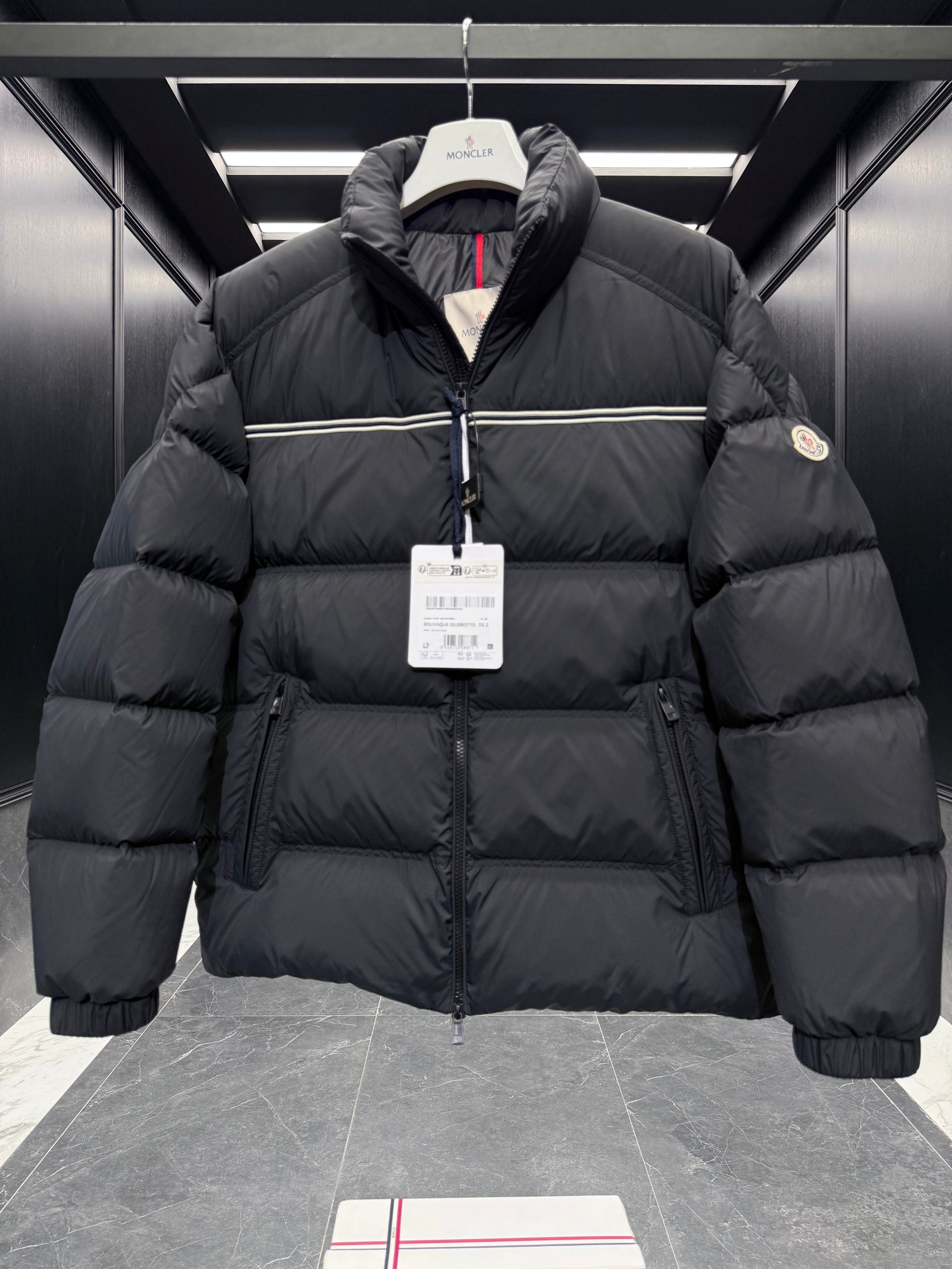 MONC BOUVAQUE JACKET