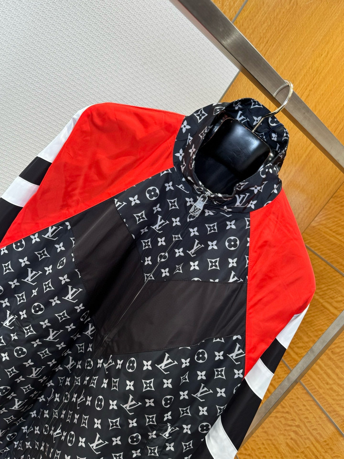 LOU JACKET