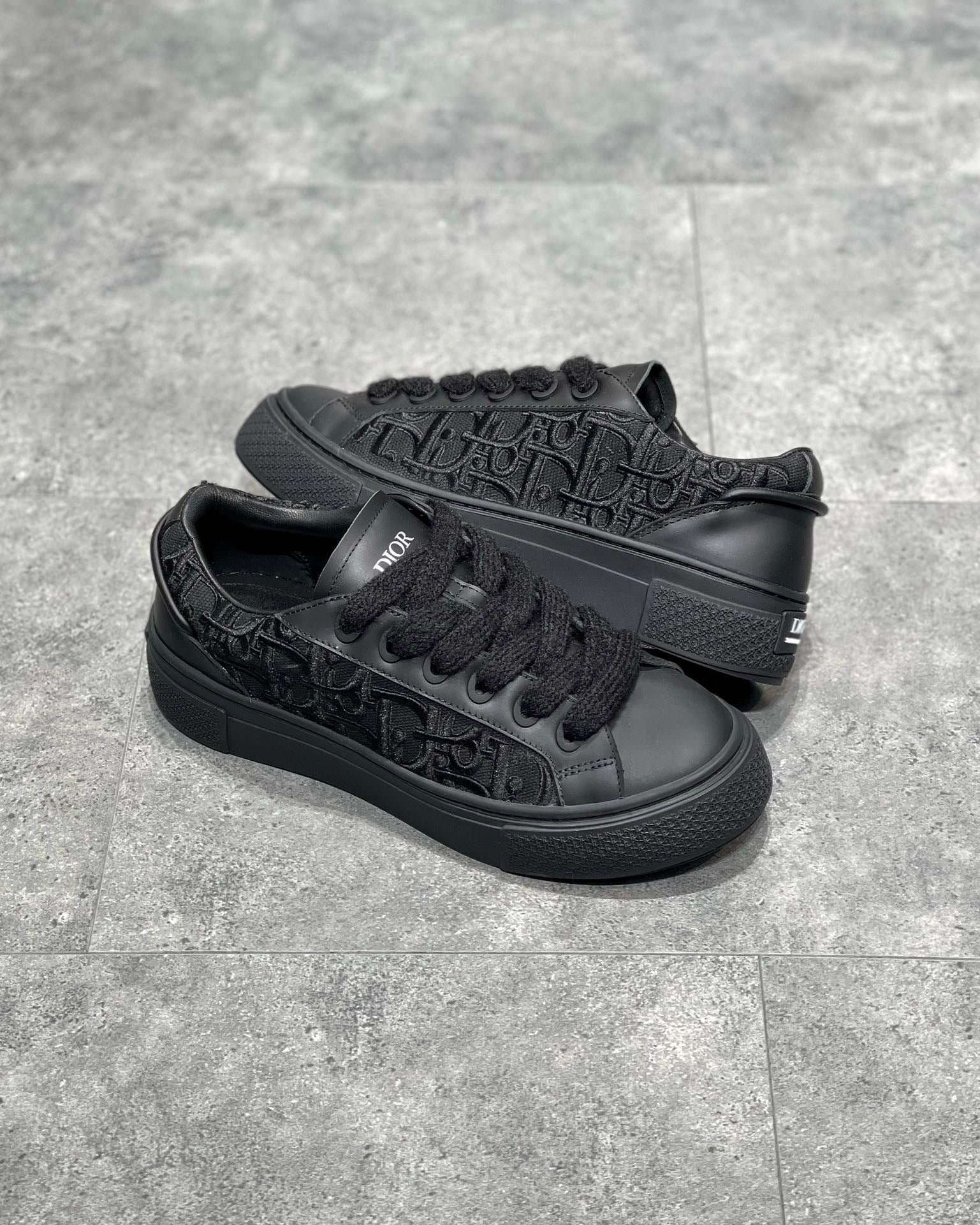CD B33 SNEAKER