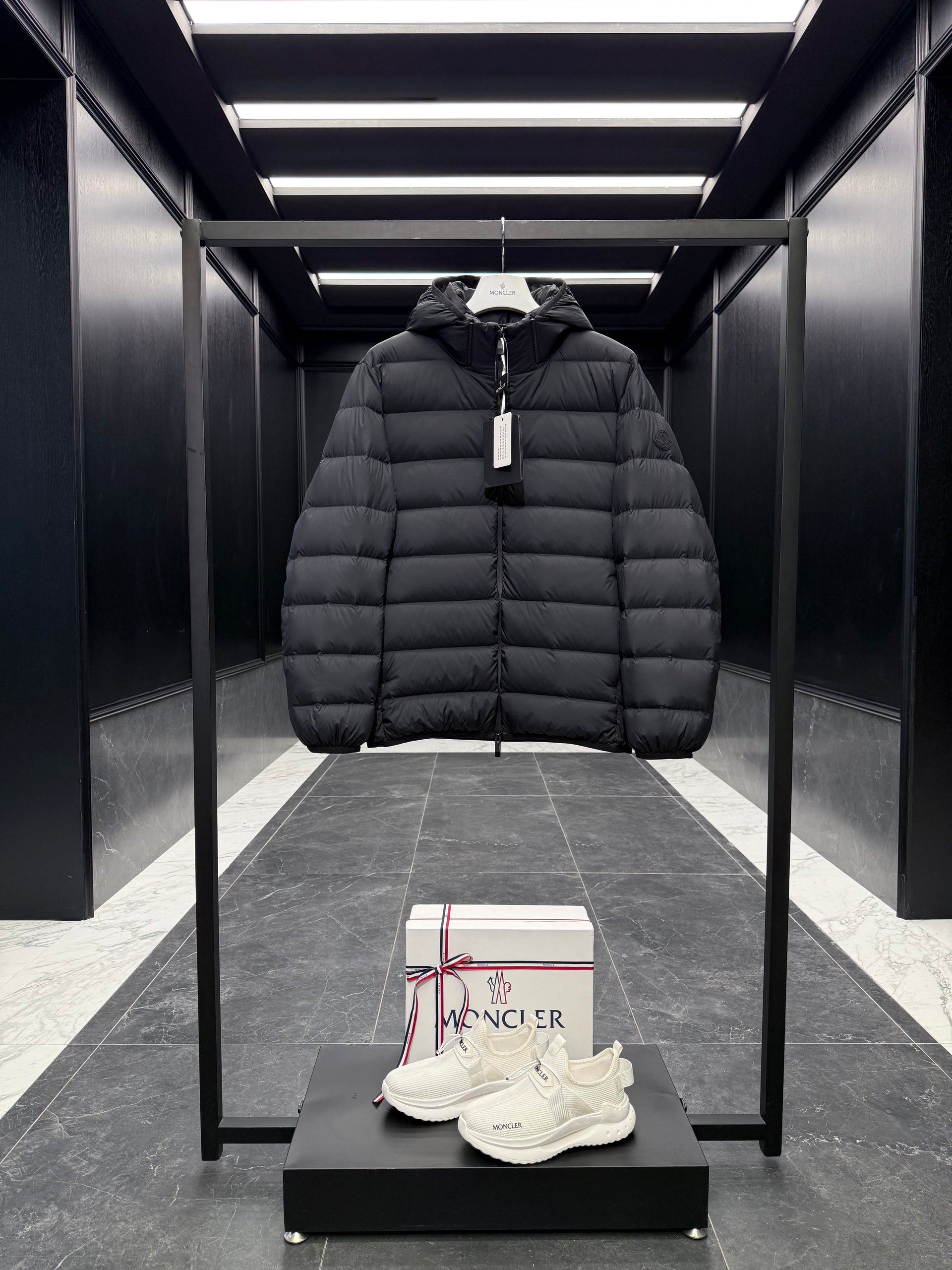 MONC JELUZ JACKET
