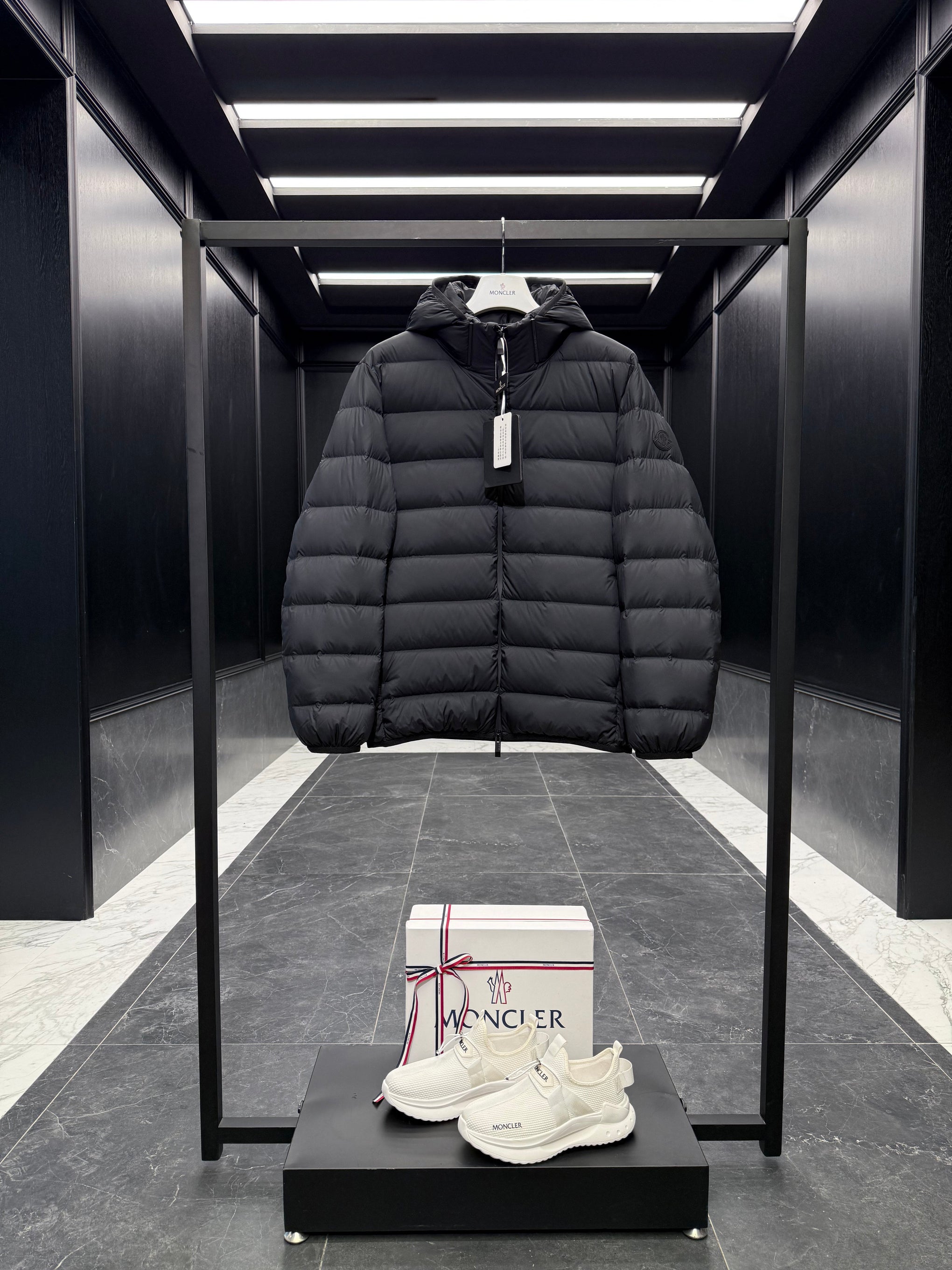 MONC JELUZ JACKET