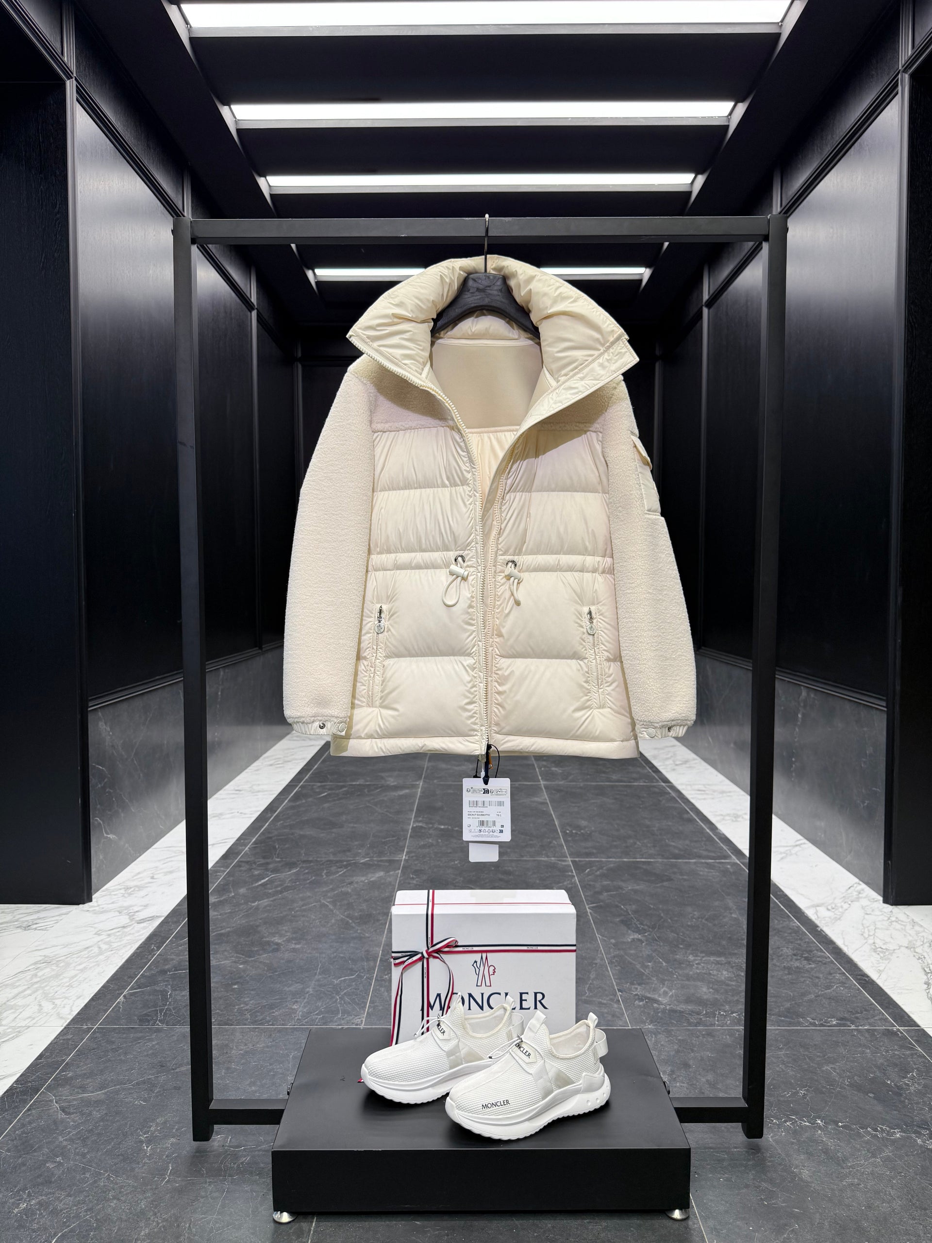 MONC ESCAUT JACKET