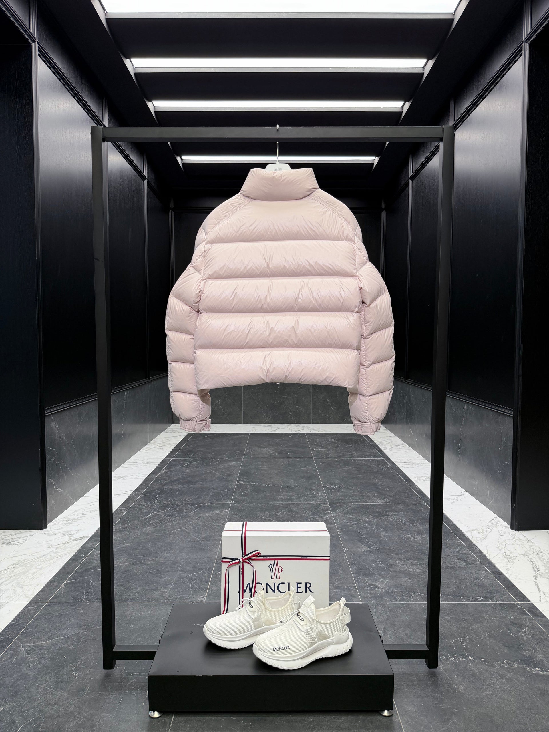 MONC PETRA JACKET