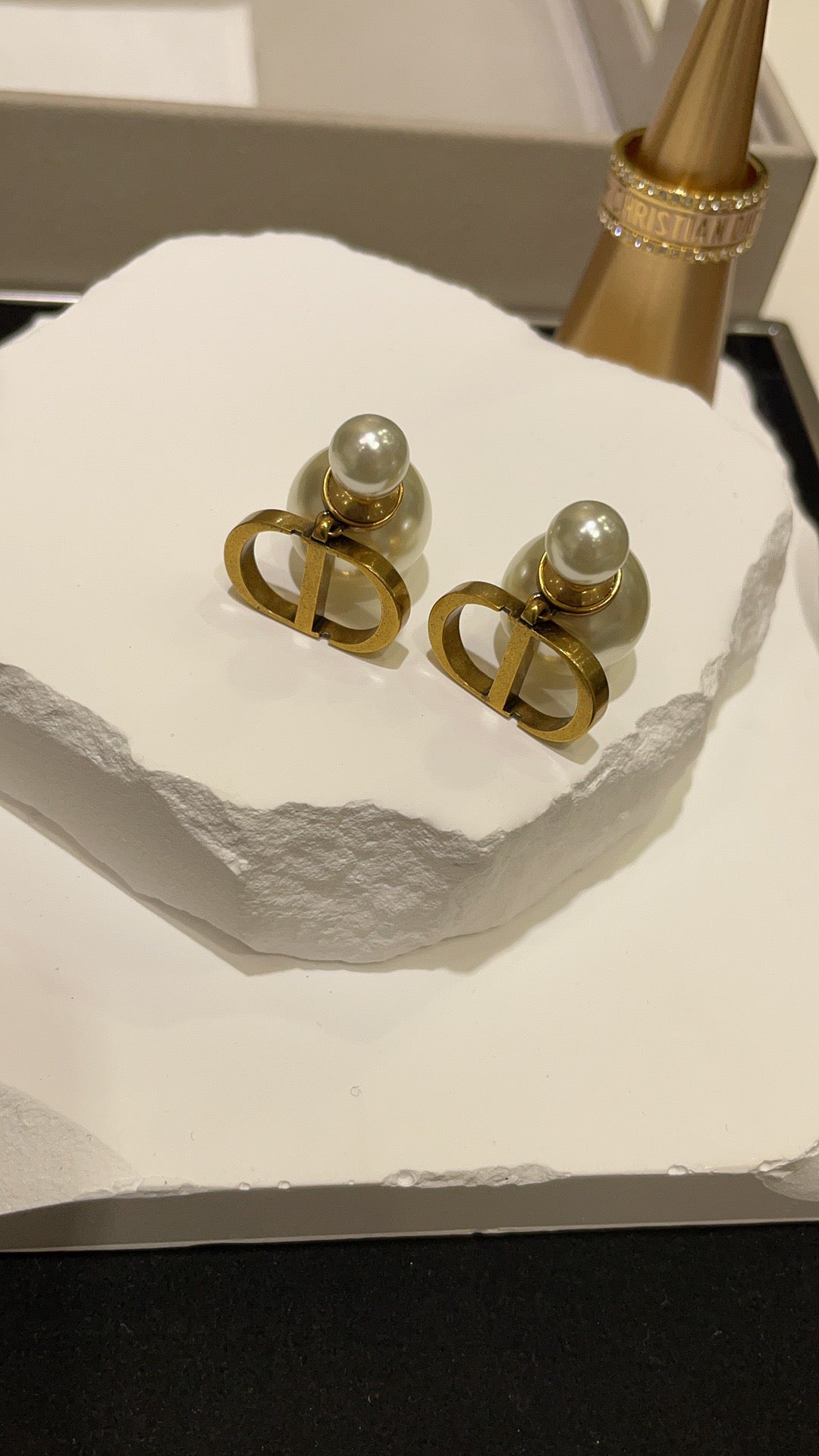 CD EARRINGS