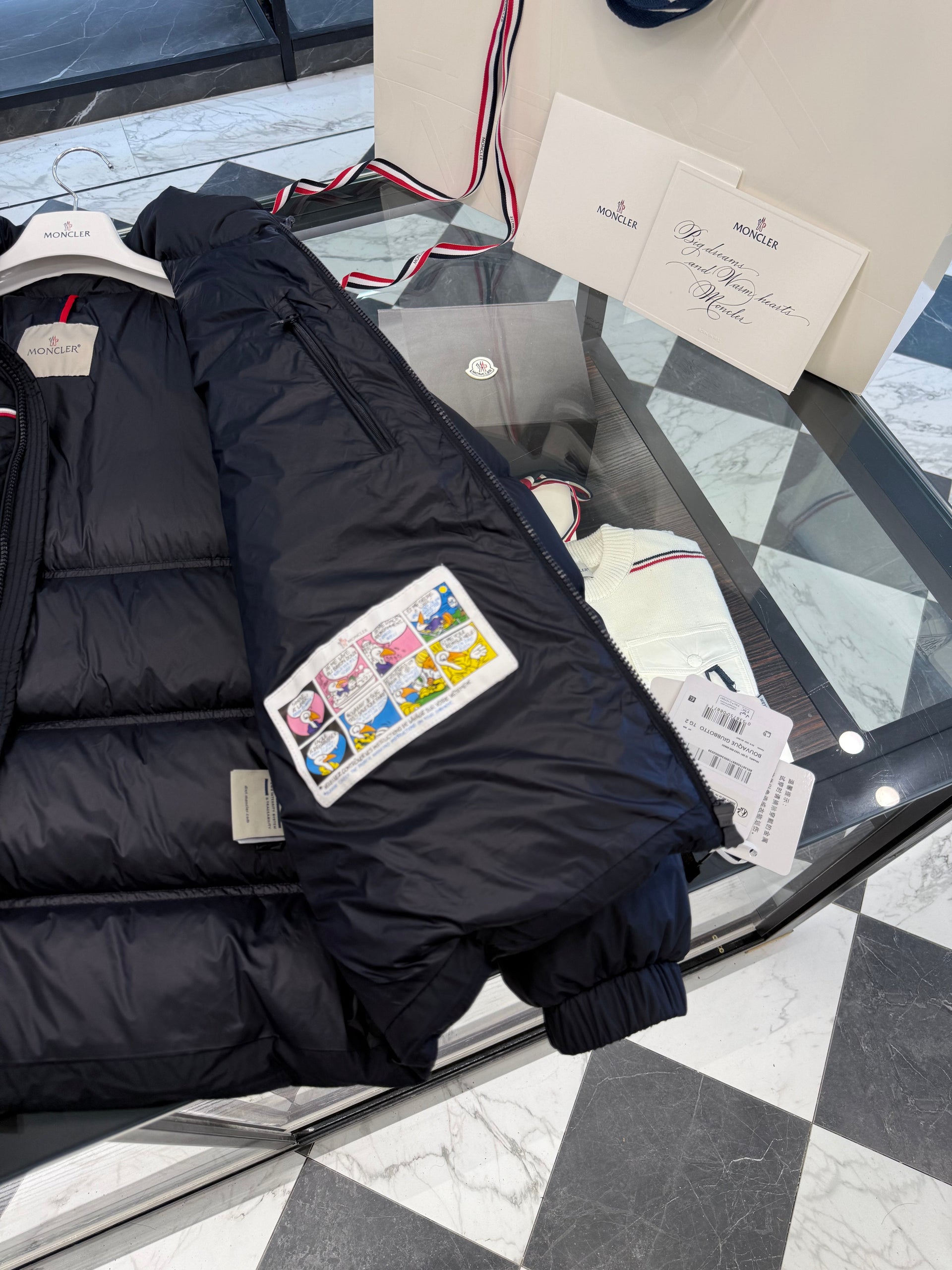MONC BOUVAQUE JACKET
