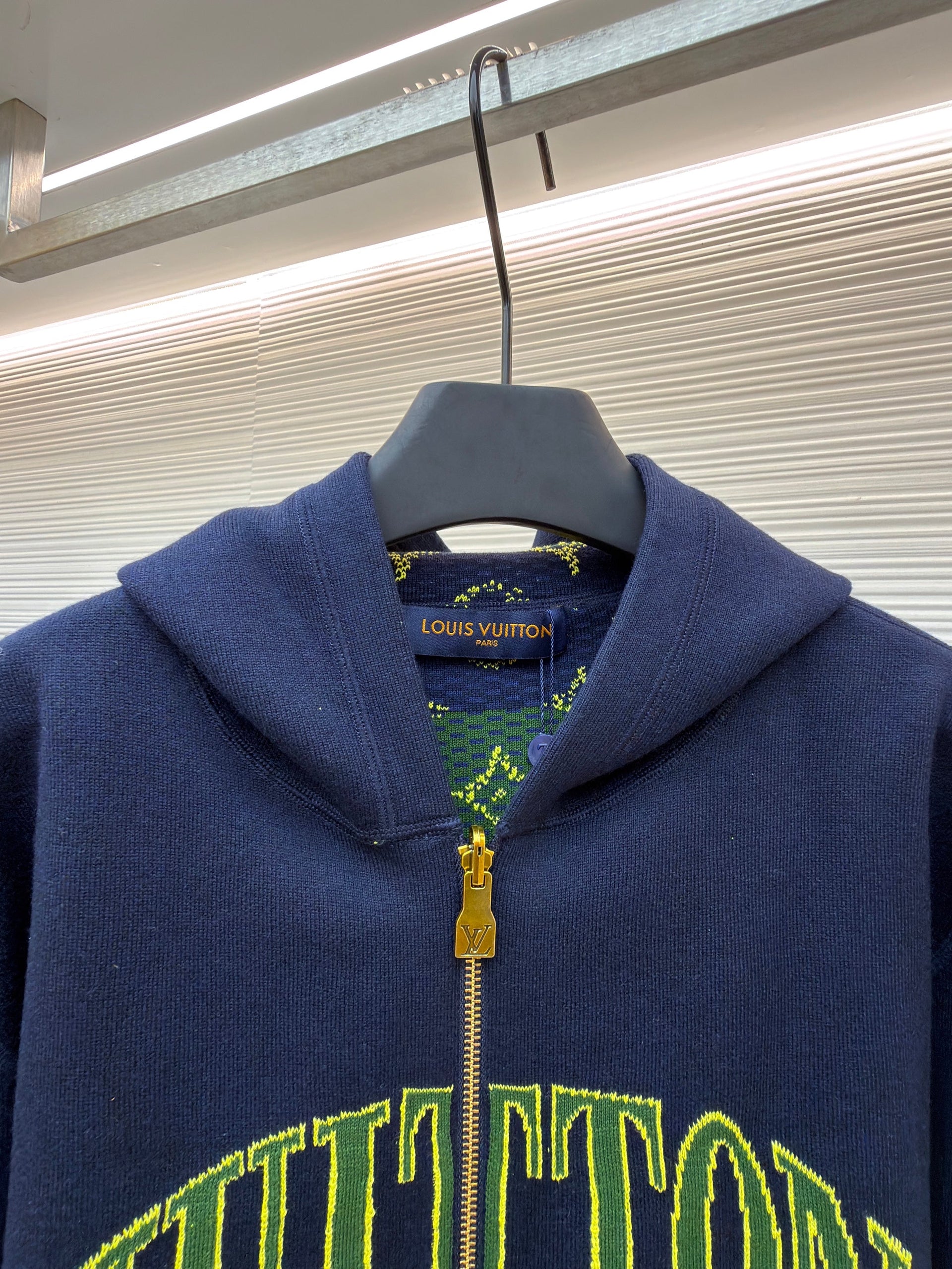 LOU ZIP HOODIE