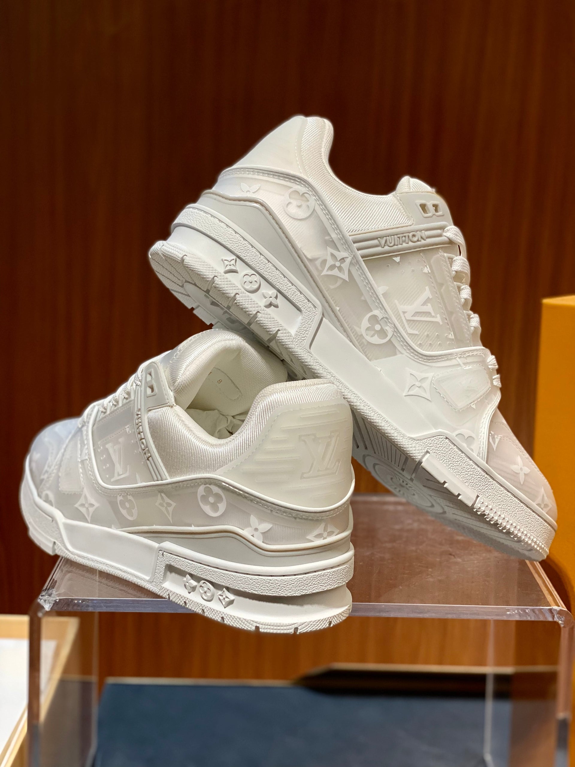 LOU TRAINERS