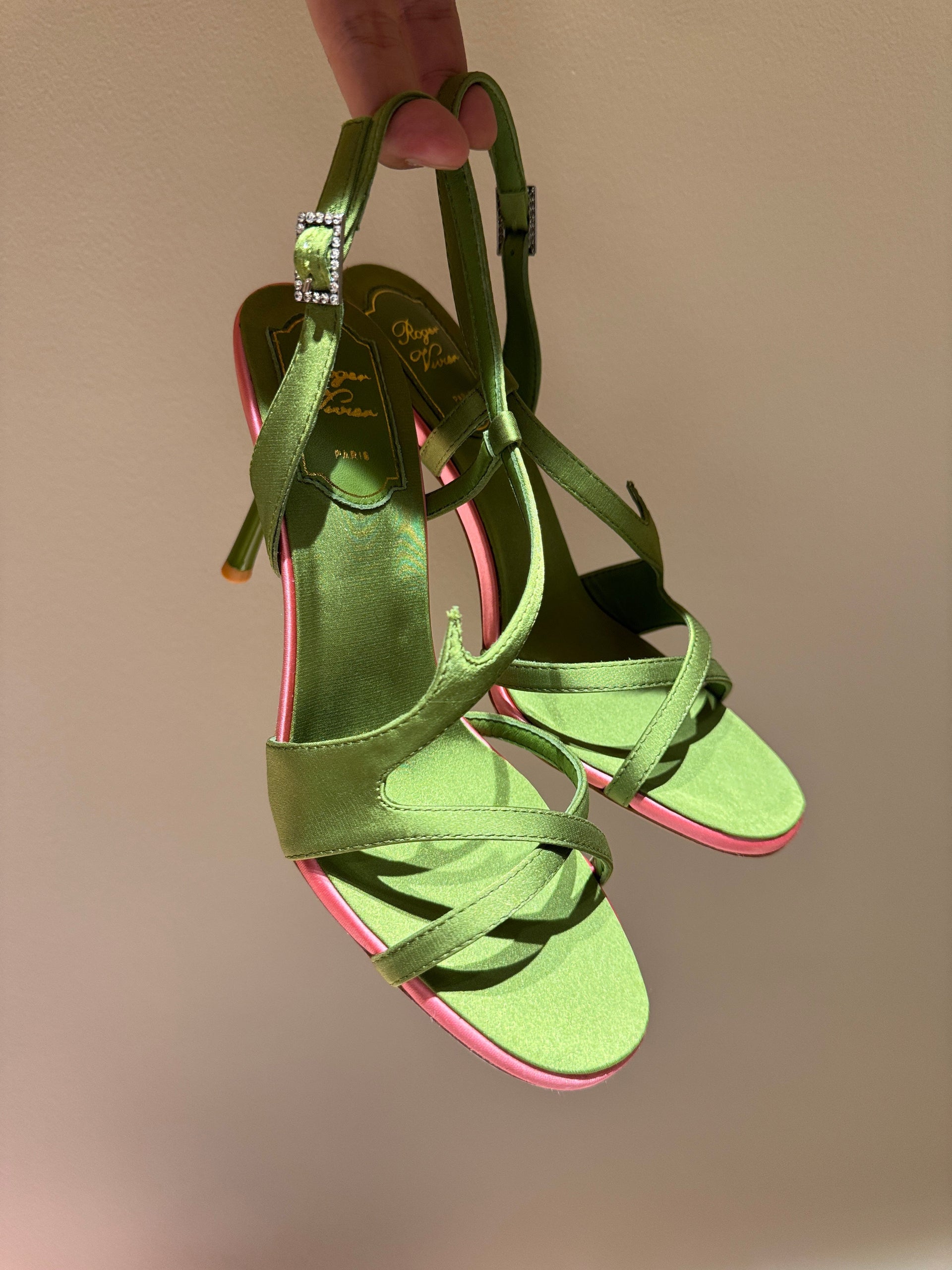 ROGER V HEELS