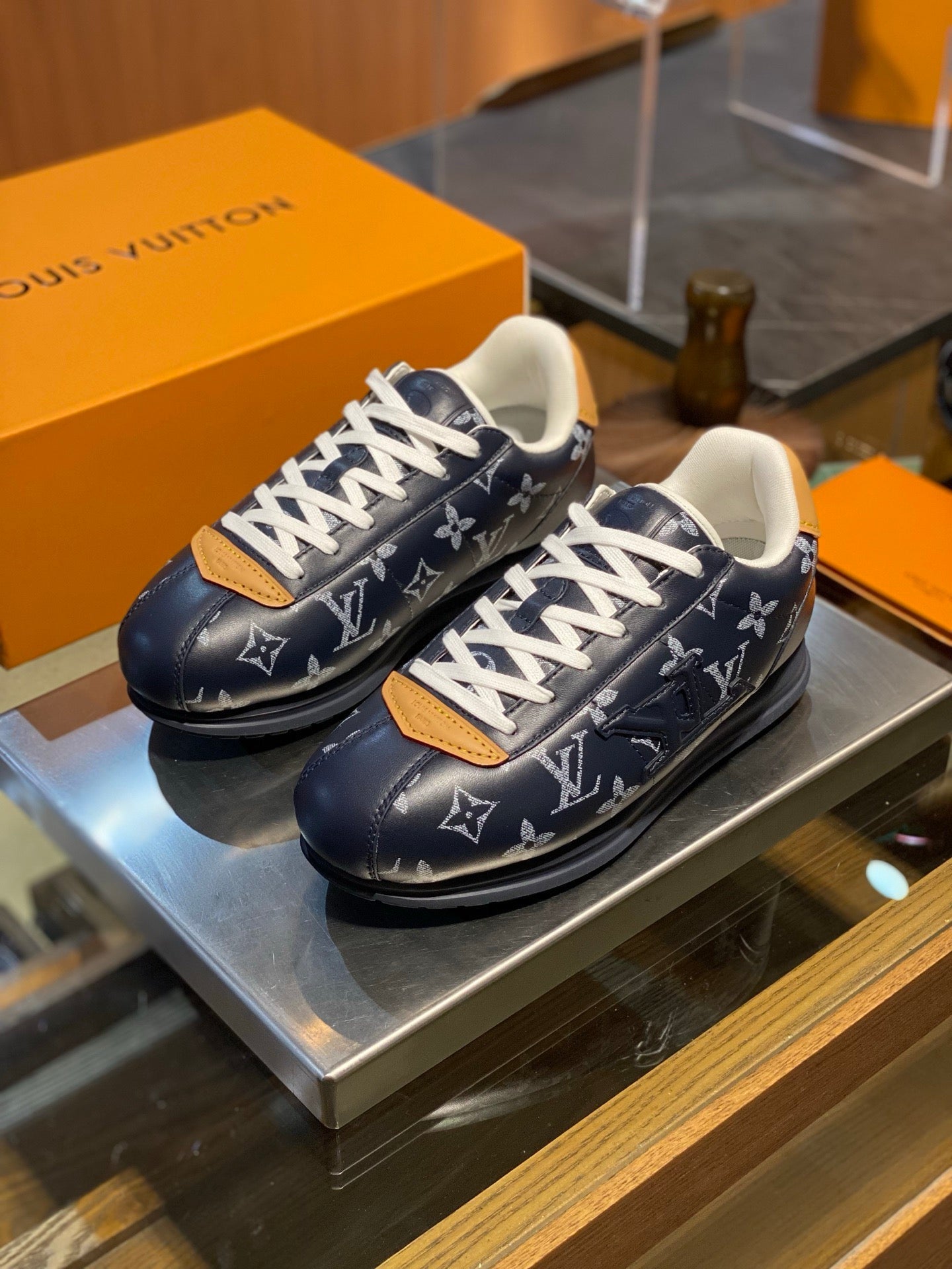 LOU BUTTERSOFT SNEAKERS
