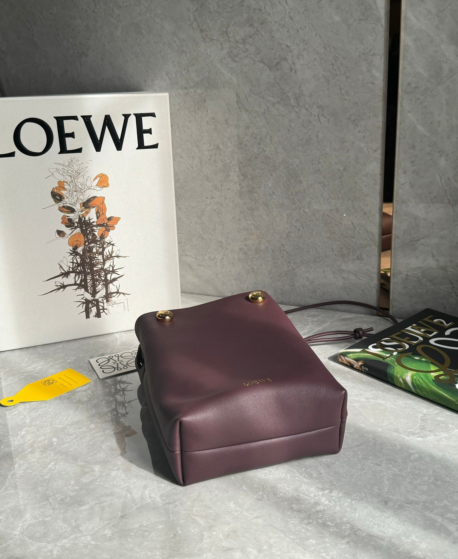 LOEW PEBBLE POUCH