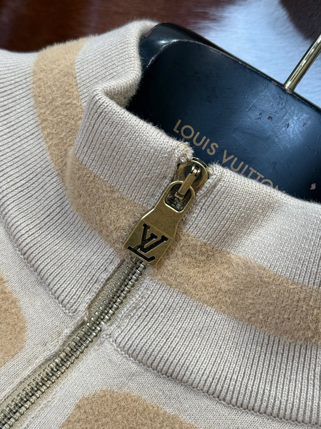 LOU ZIP CARDIGAN