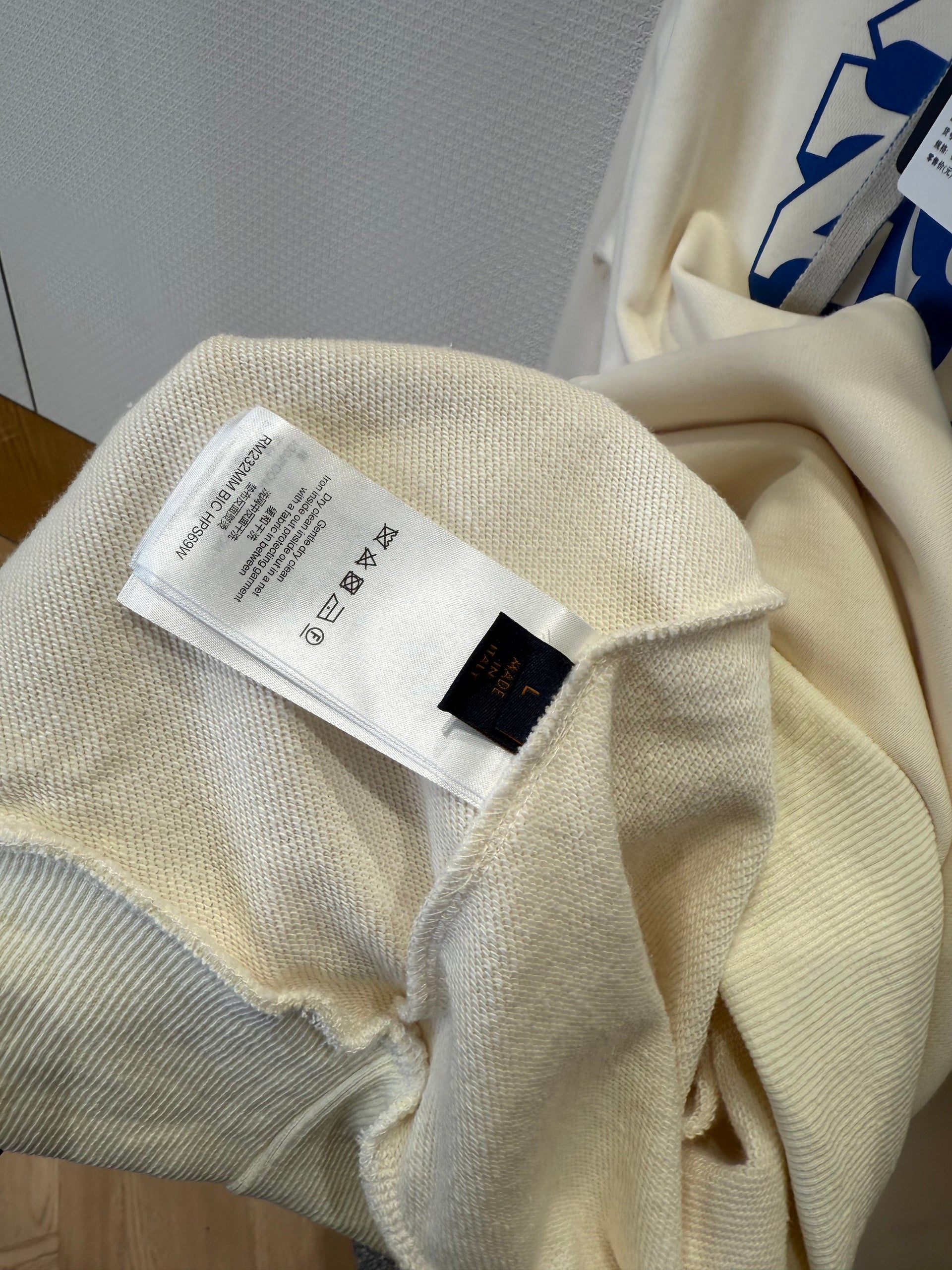 LOU HOODIE