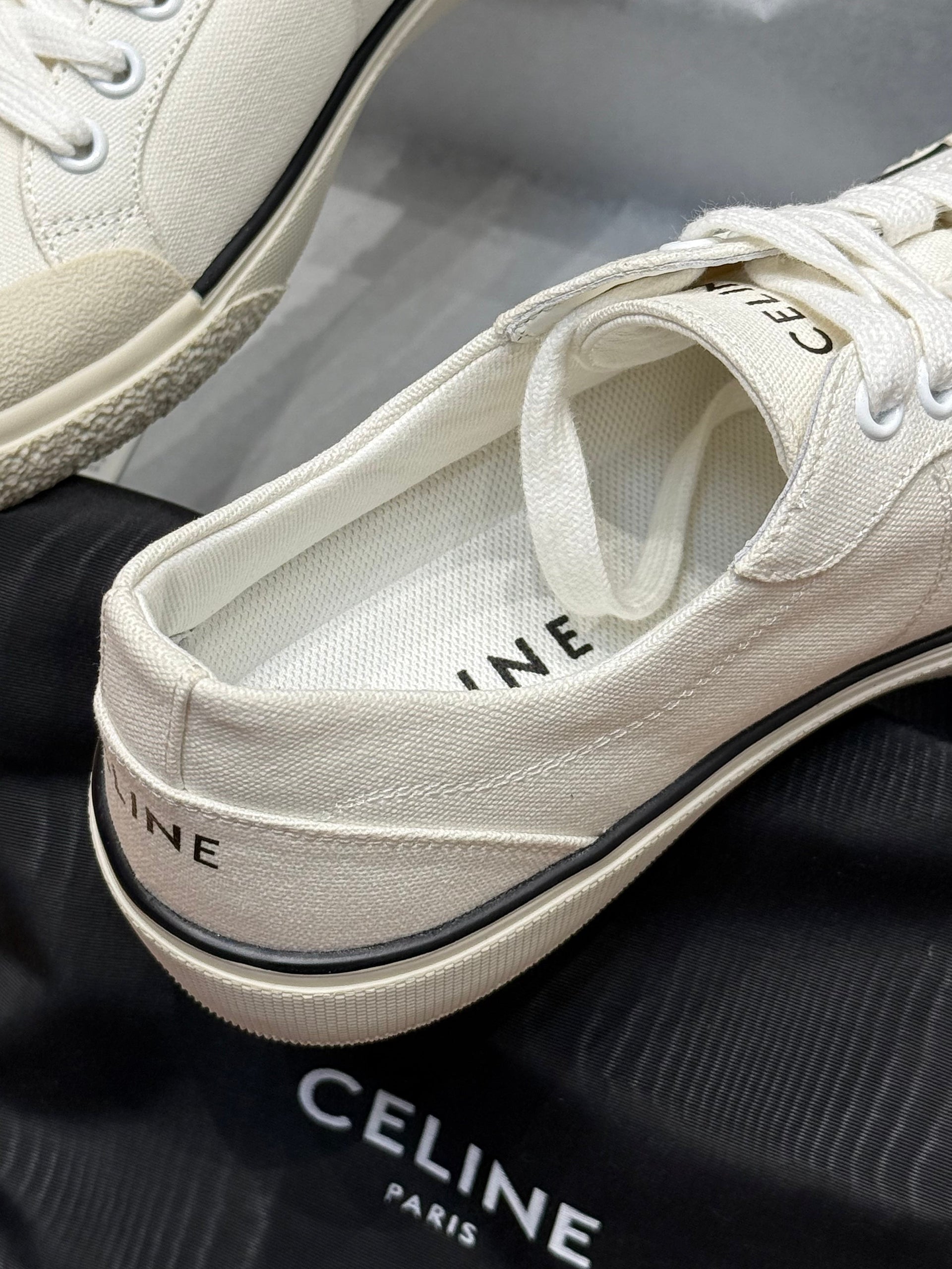 CEL SNEAKERS