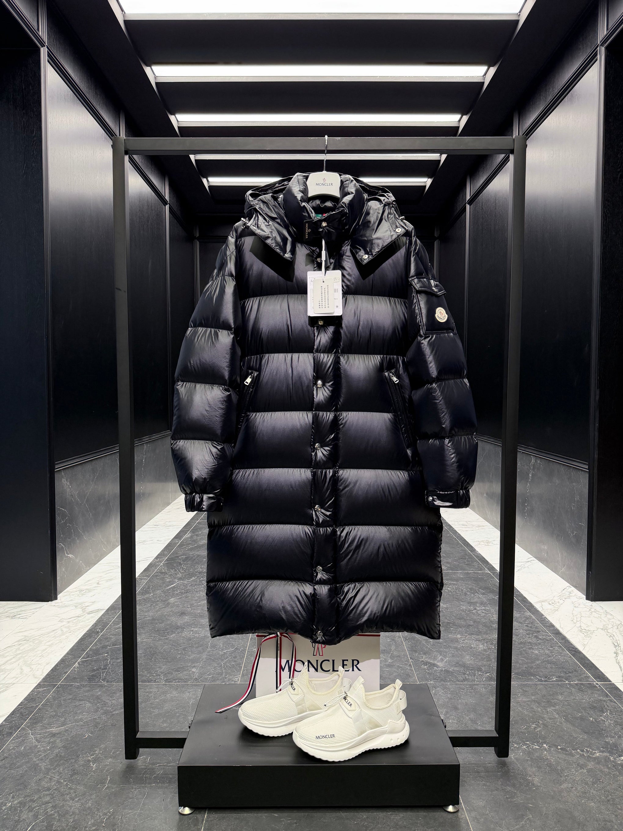 MONC HANOVERIAN COAT