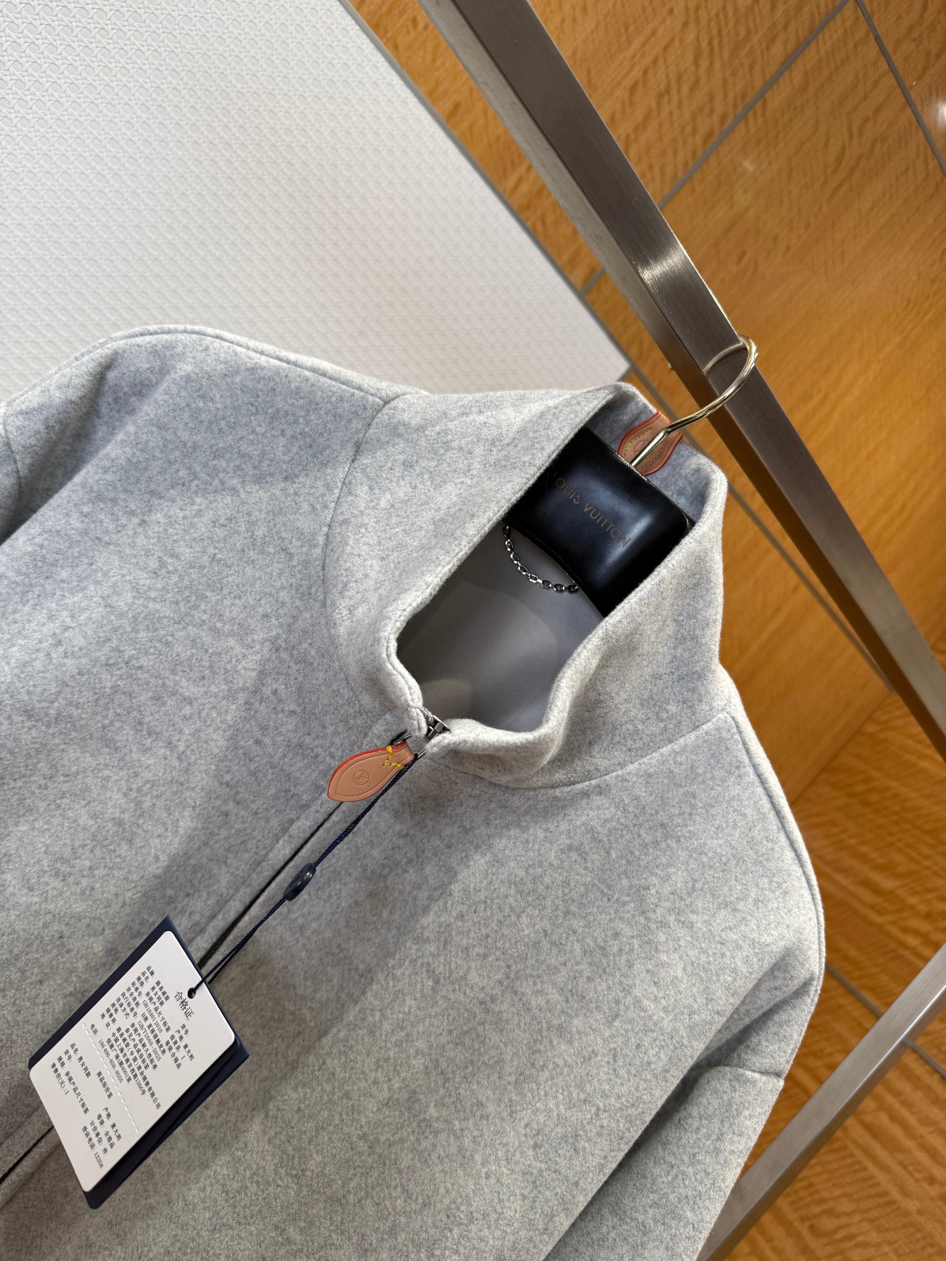 LOU JACKET