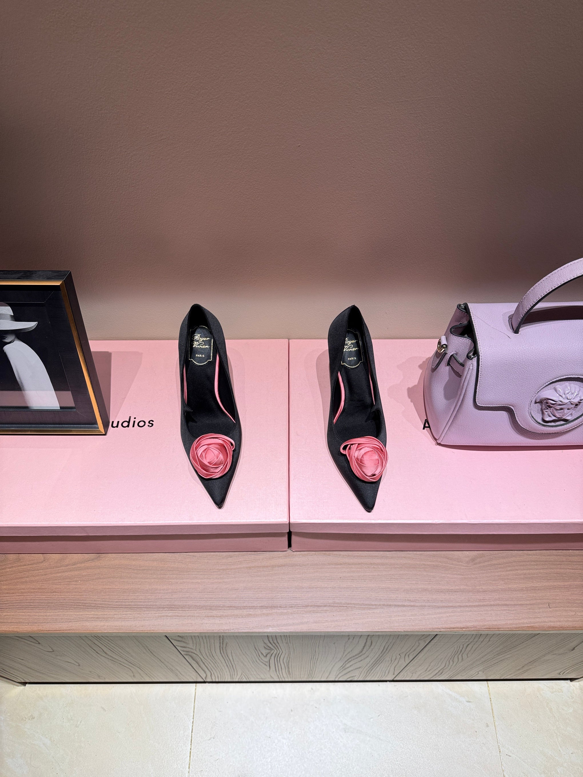 ROGER V HEELS