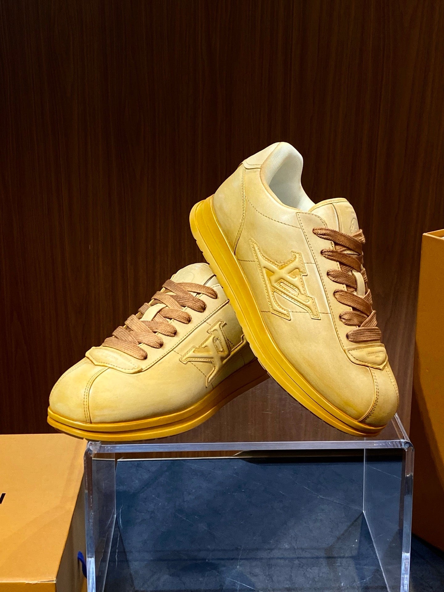 LOU BUTTERSOFT SNEAKERS