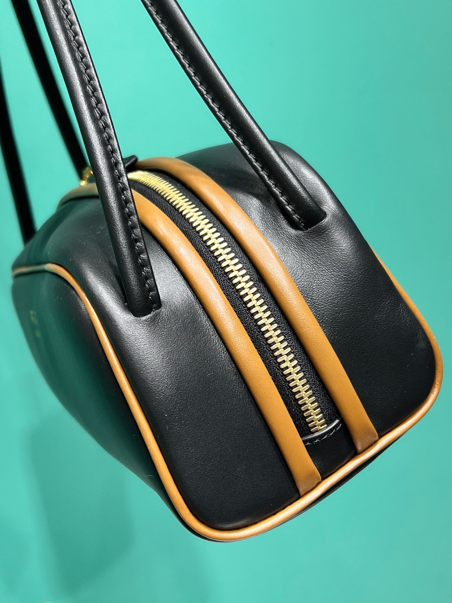 PD SWING SHOULDER BAG