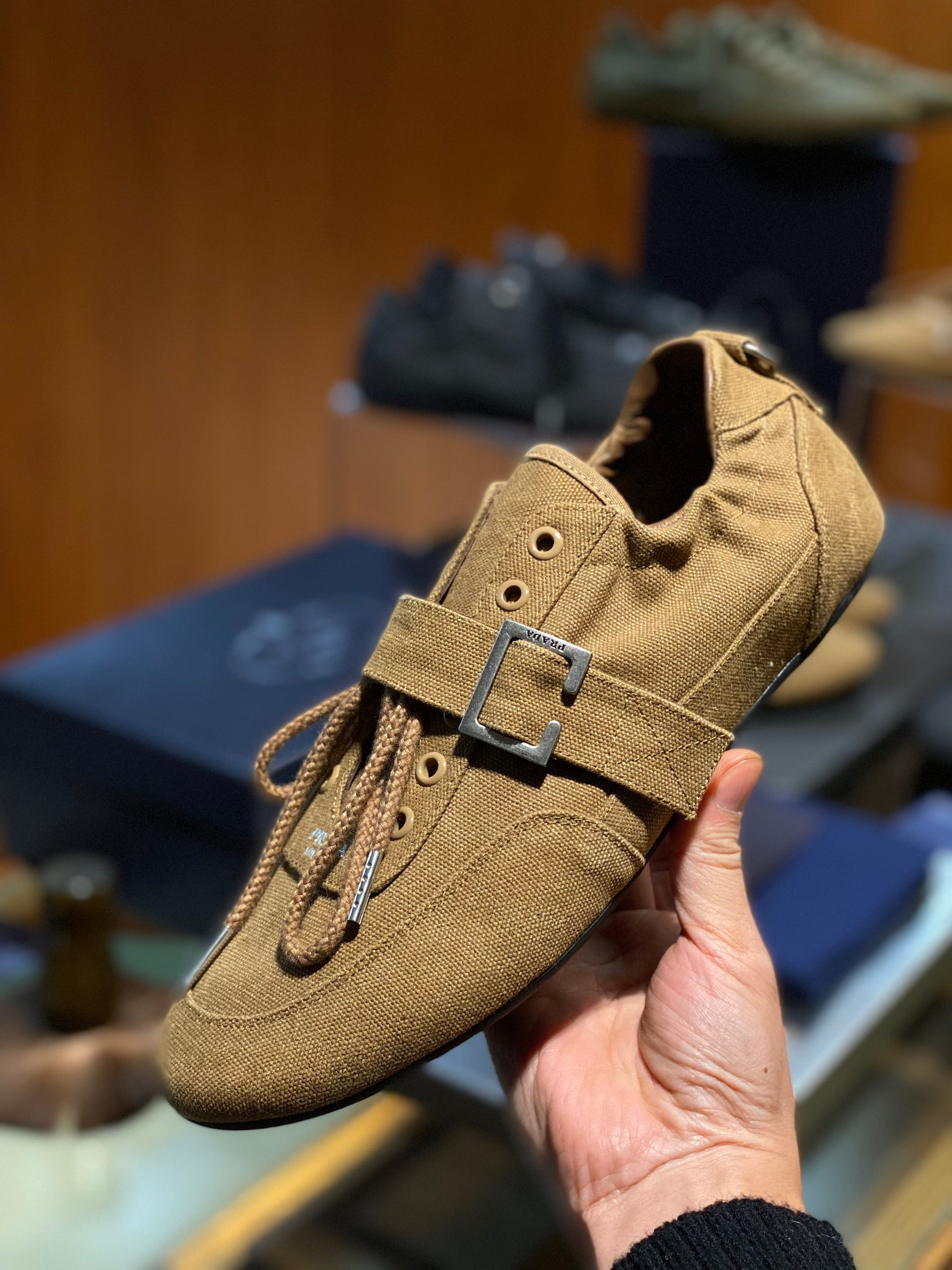 PD COLLAPSE SNEAKER
