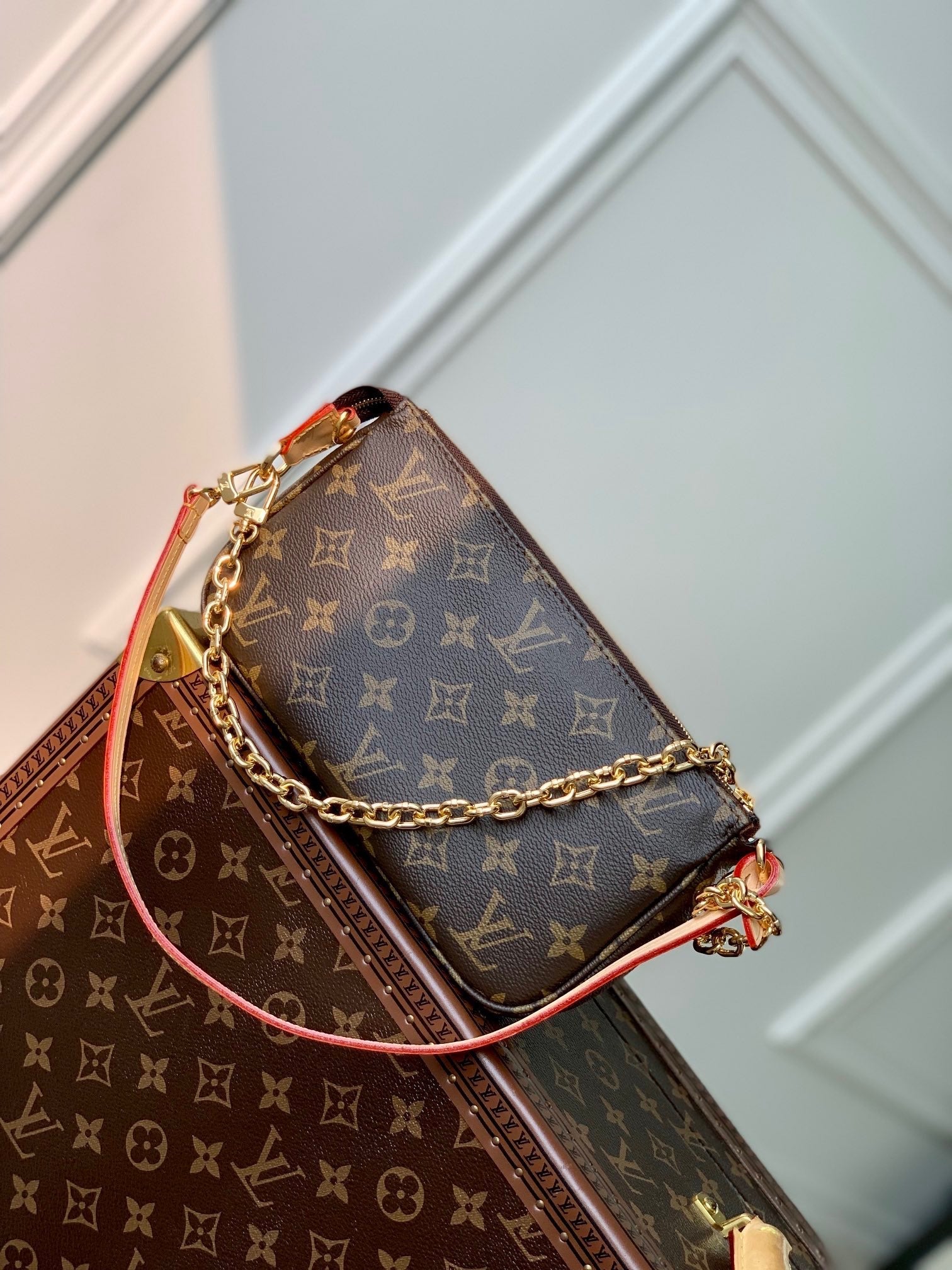 LOU POCHETTE ACCESSORIES
