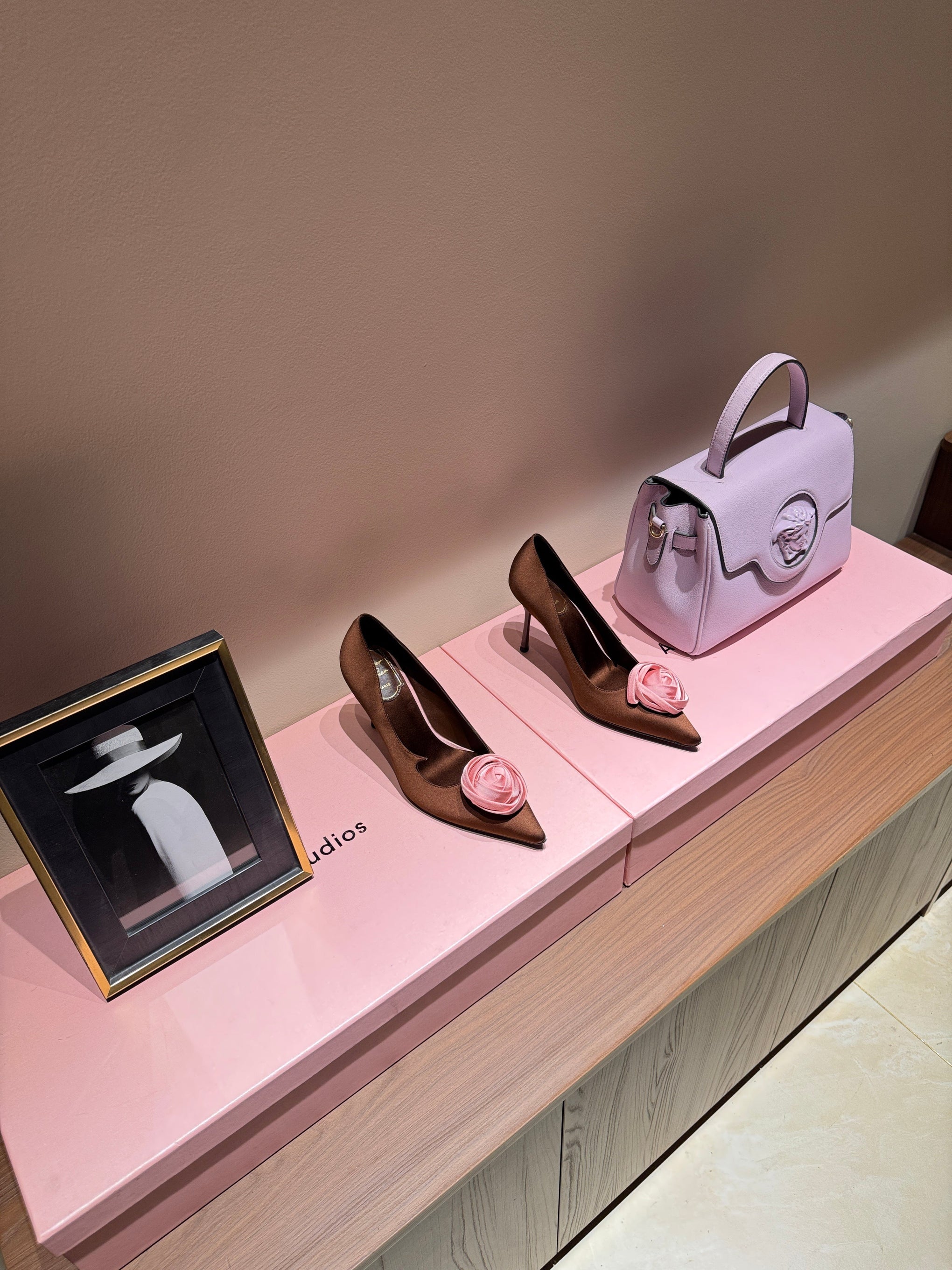 ROGER V HEELS