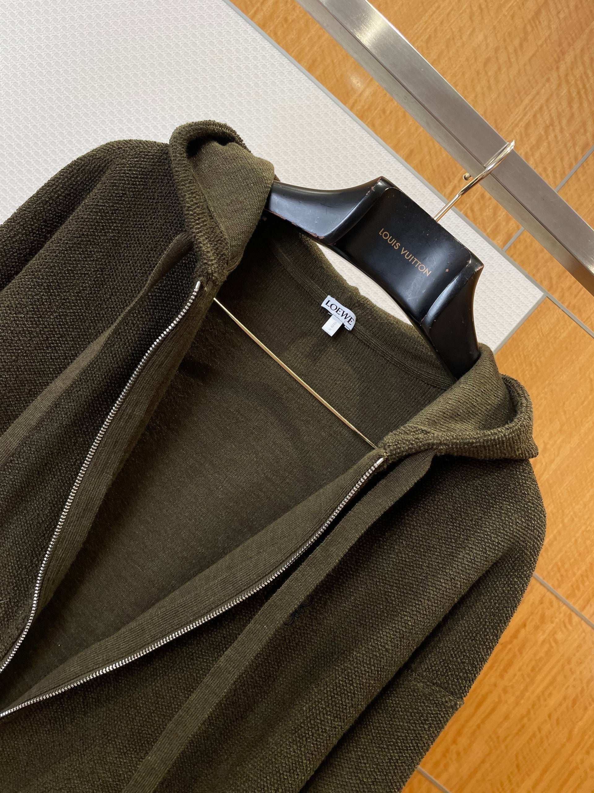 LOEW ZIP HOODIE