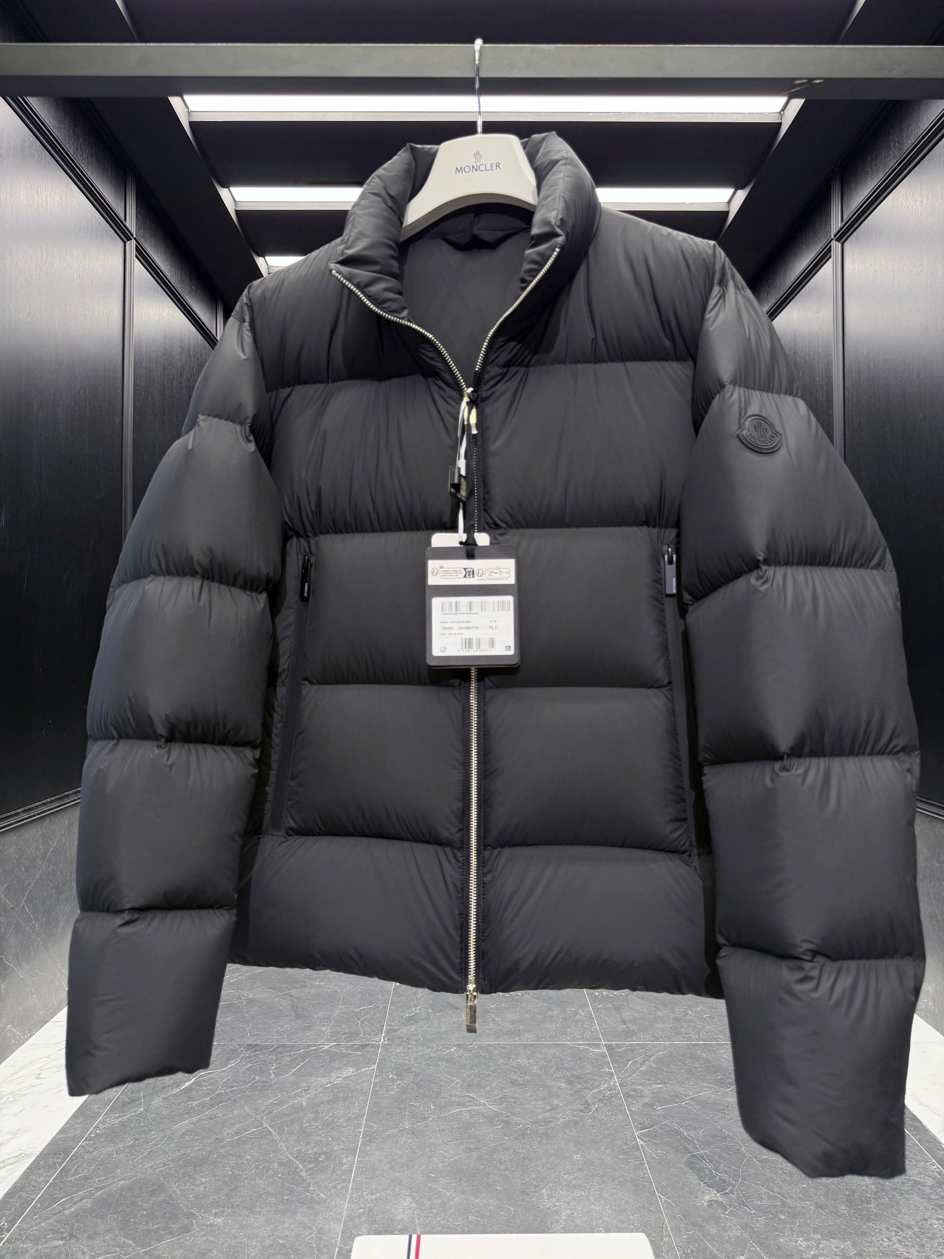 MONC TARN JACKET