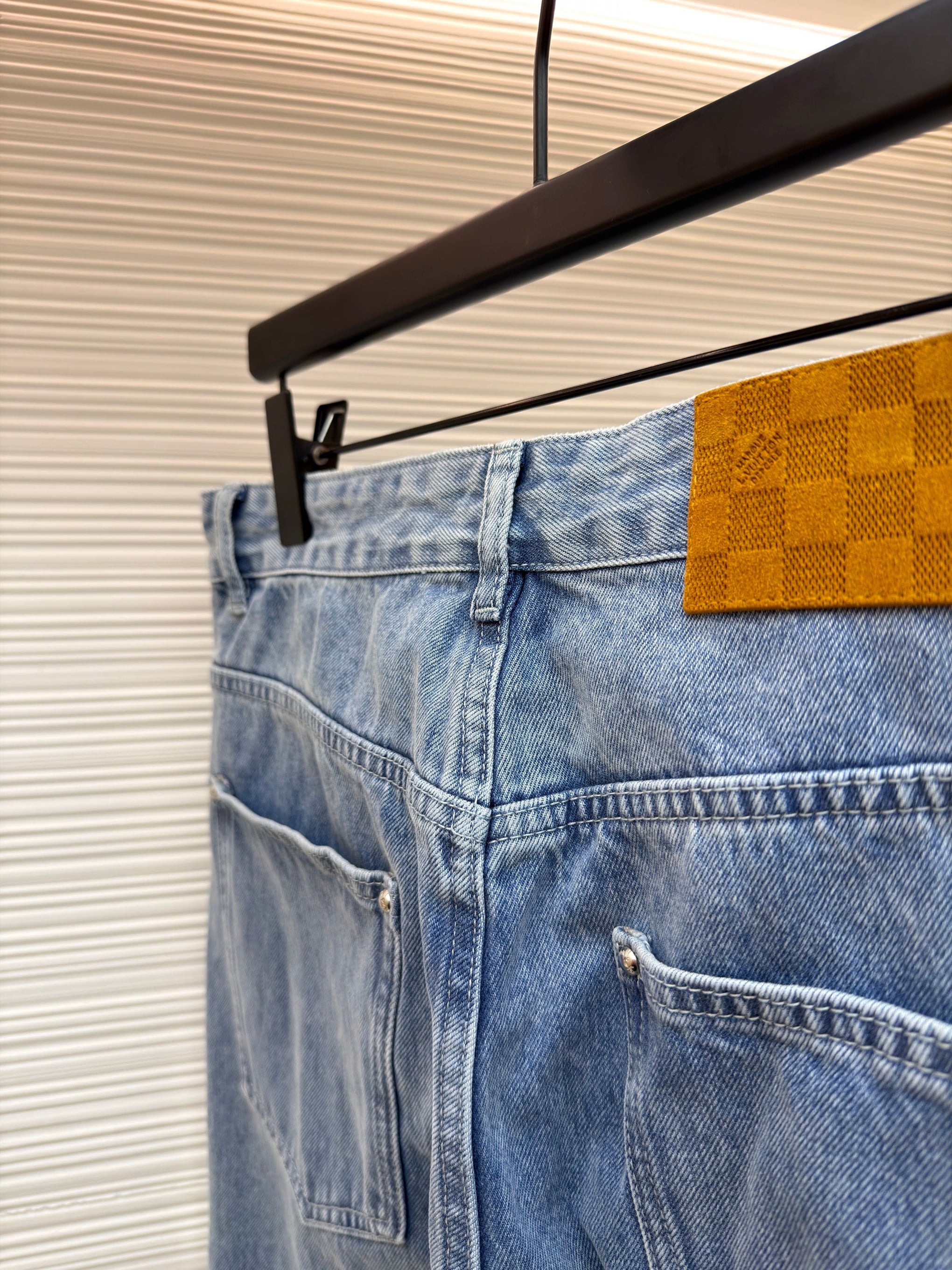 LOU JEANS