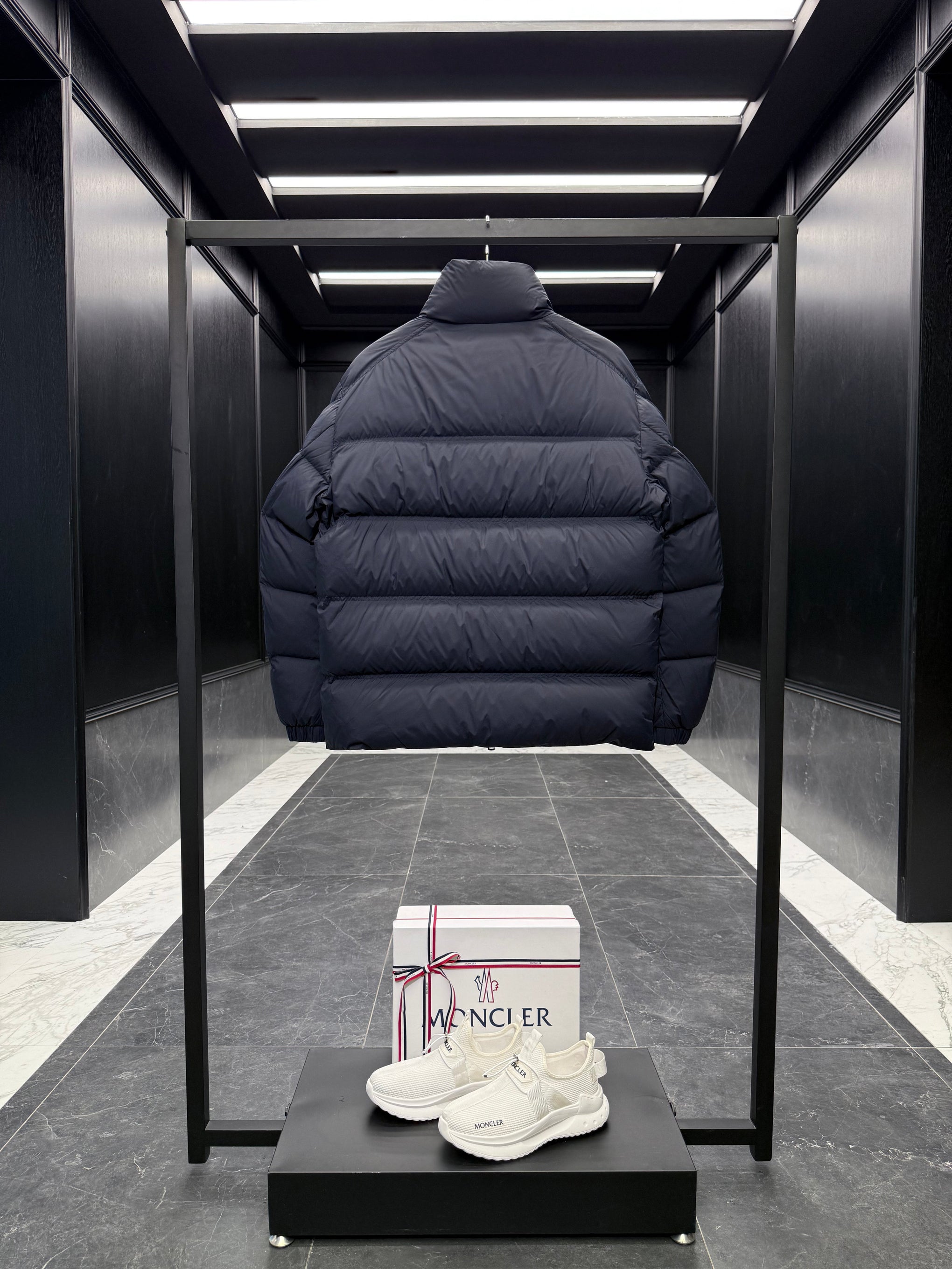 MONC BOUVAQUE JACKET