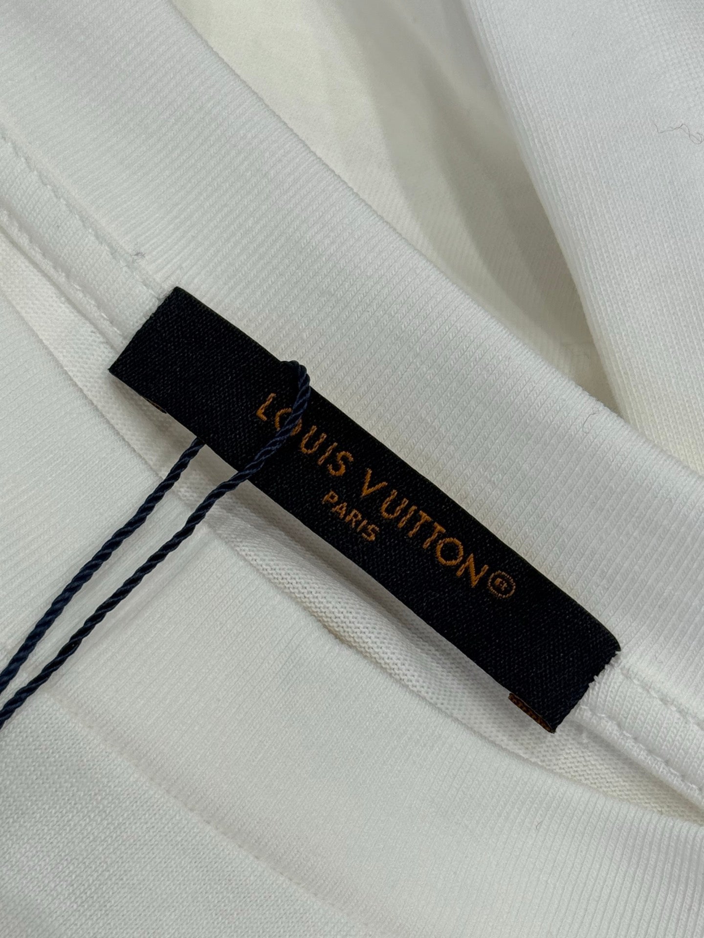 LOU T-SHIRT
