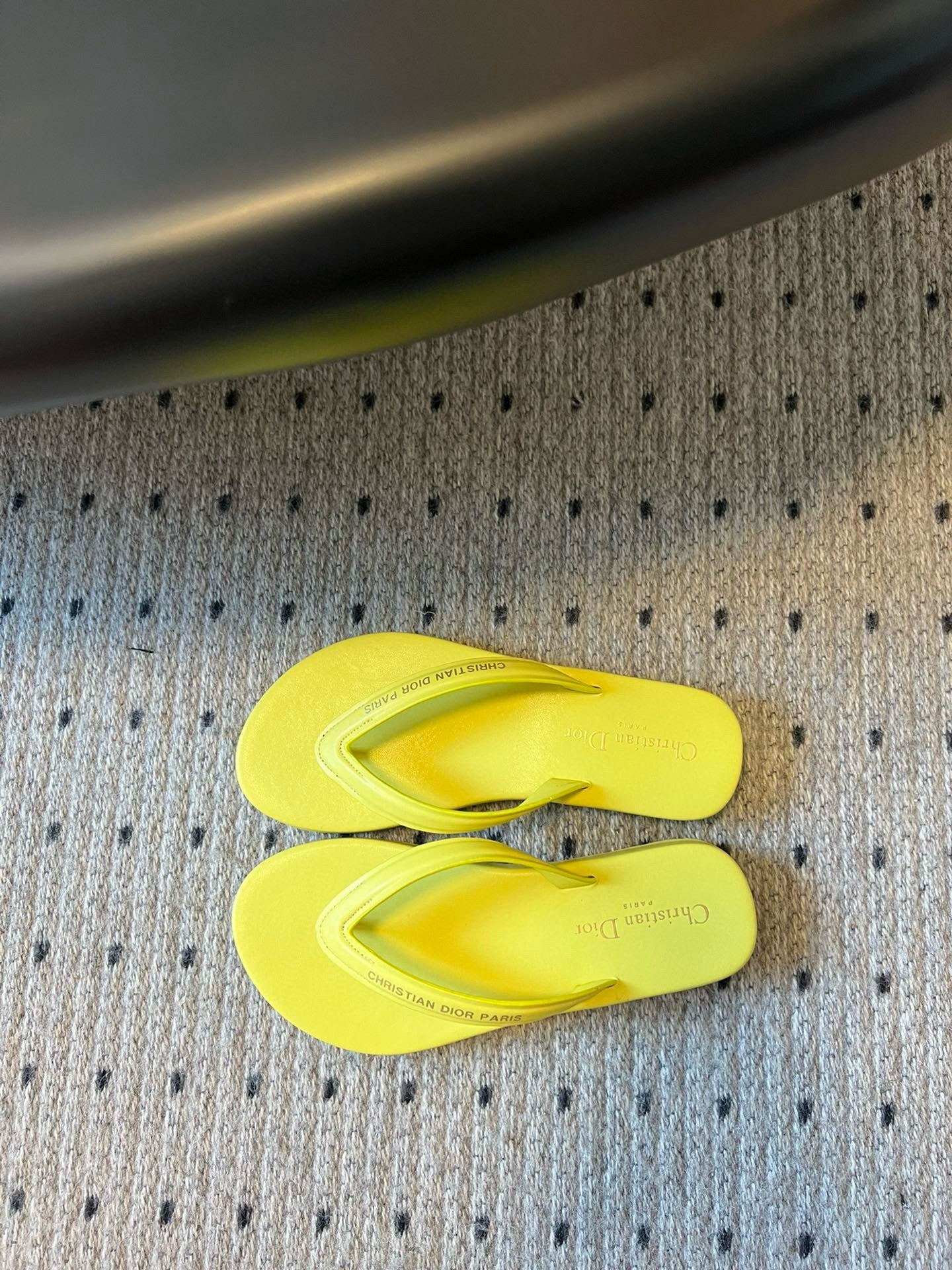 CD THONG SANDAL