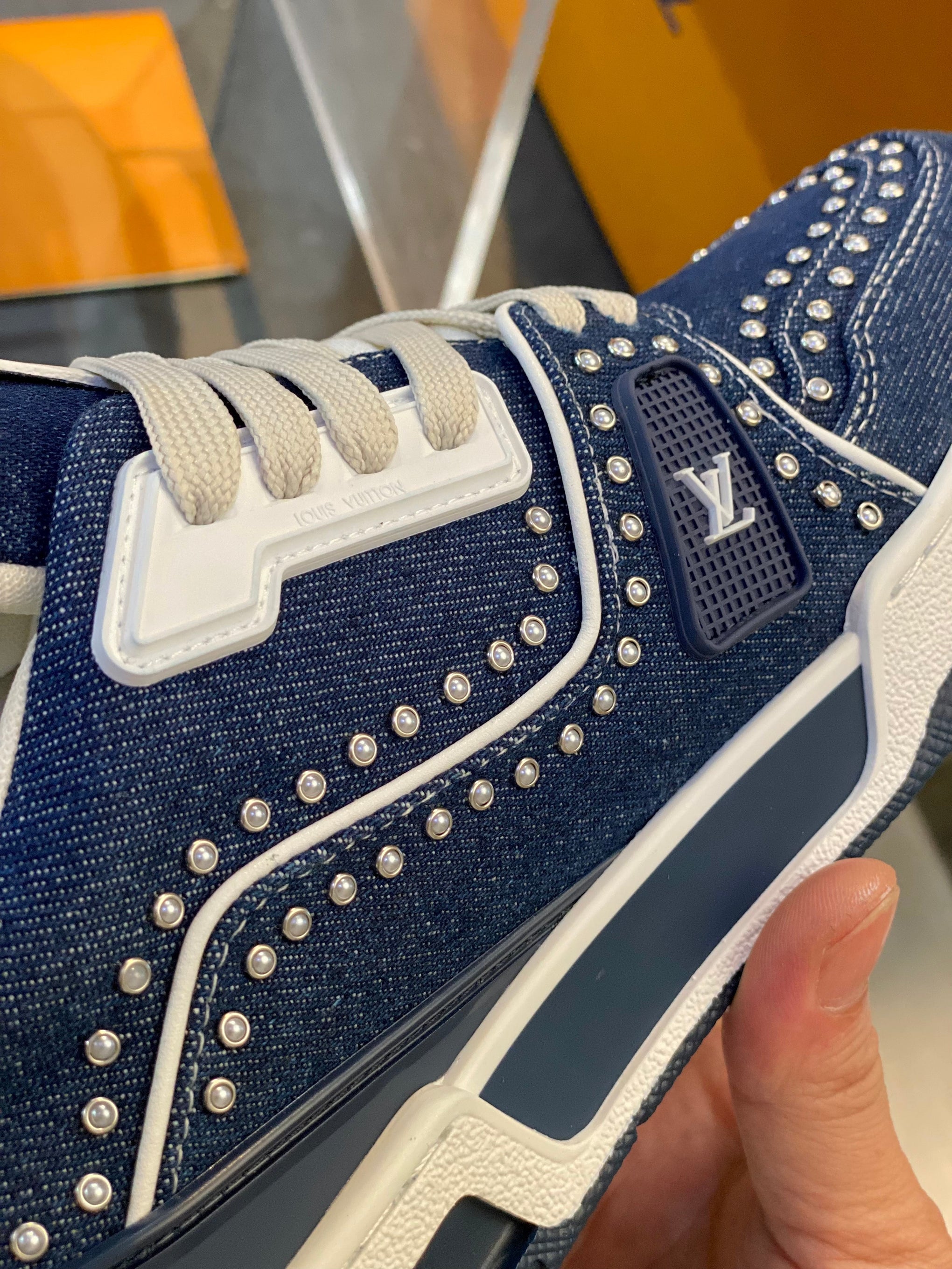 LOU TRAINERS