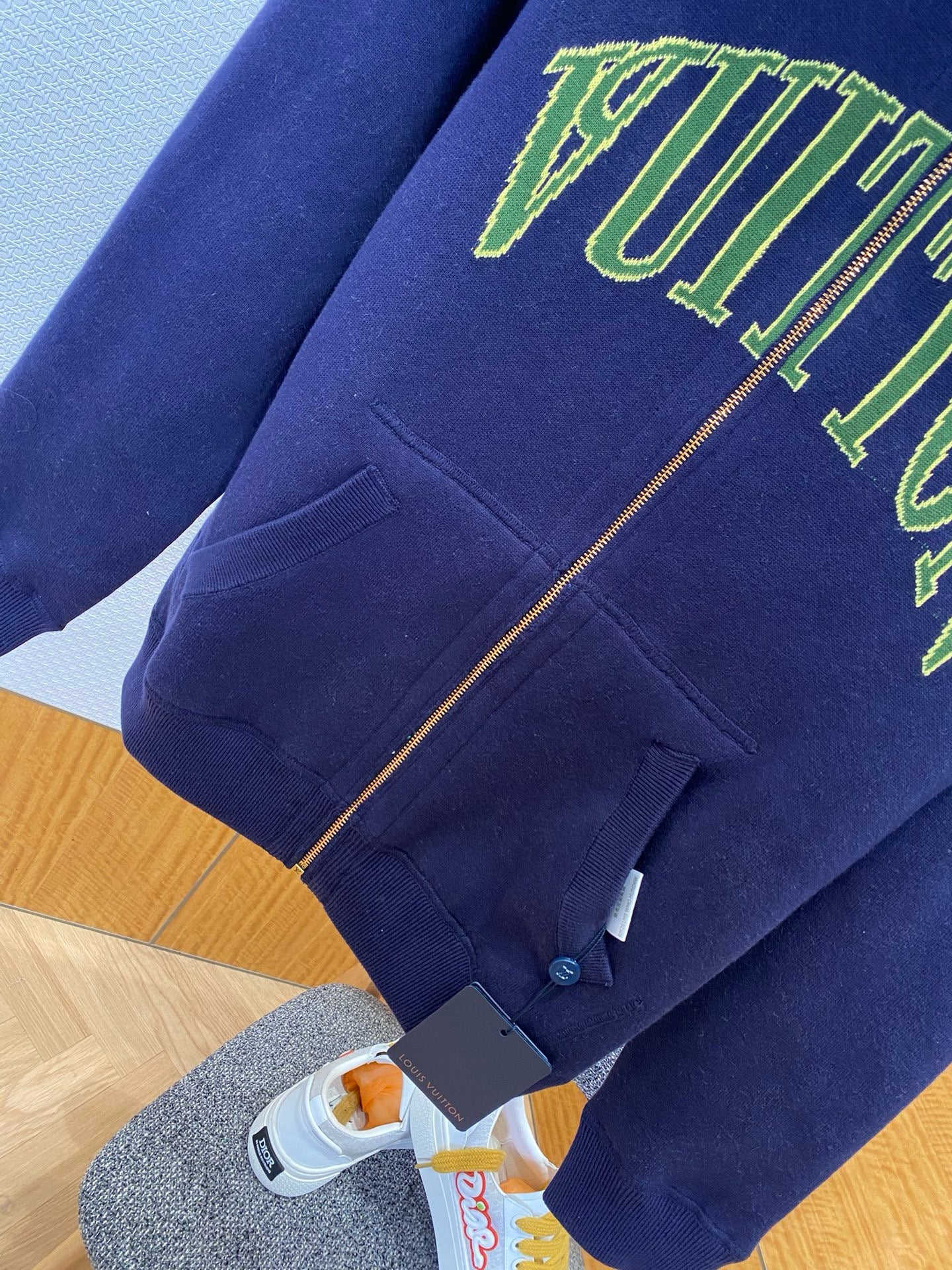 LOU ZIP CARDIGAN