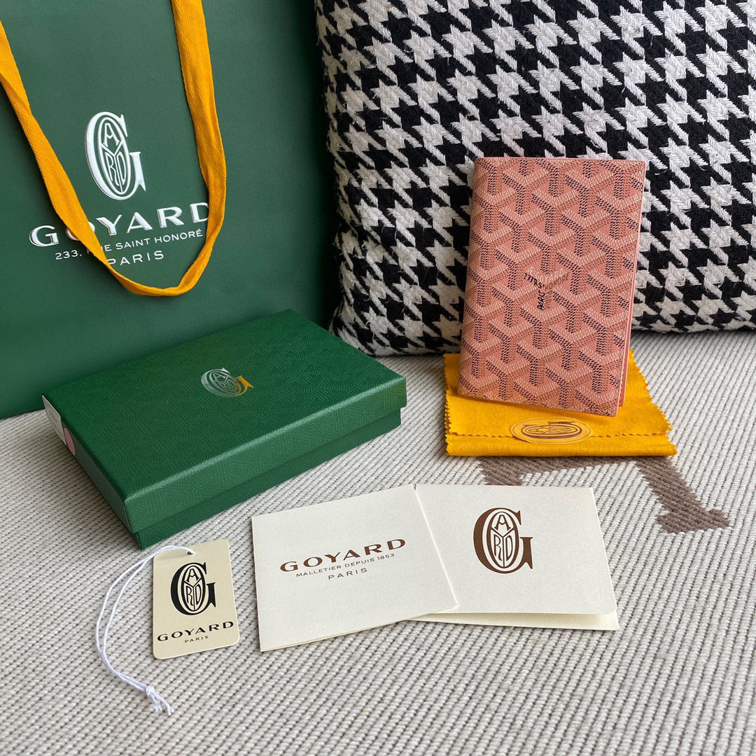 GOYA GRENELLE PASSPORT COVER