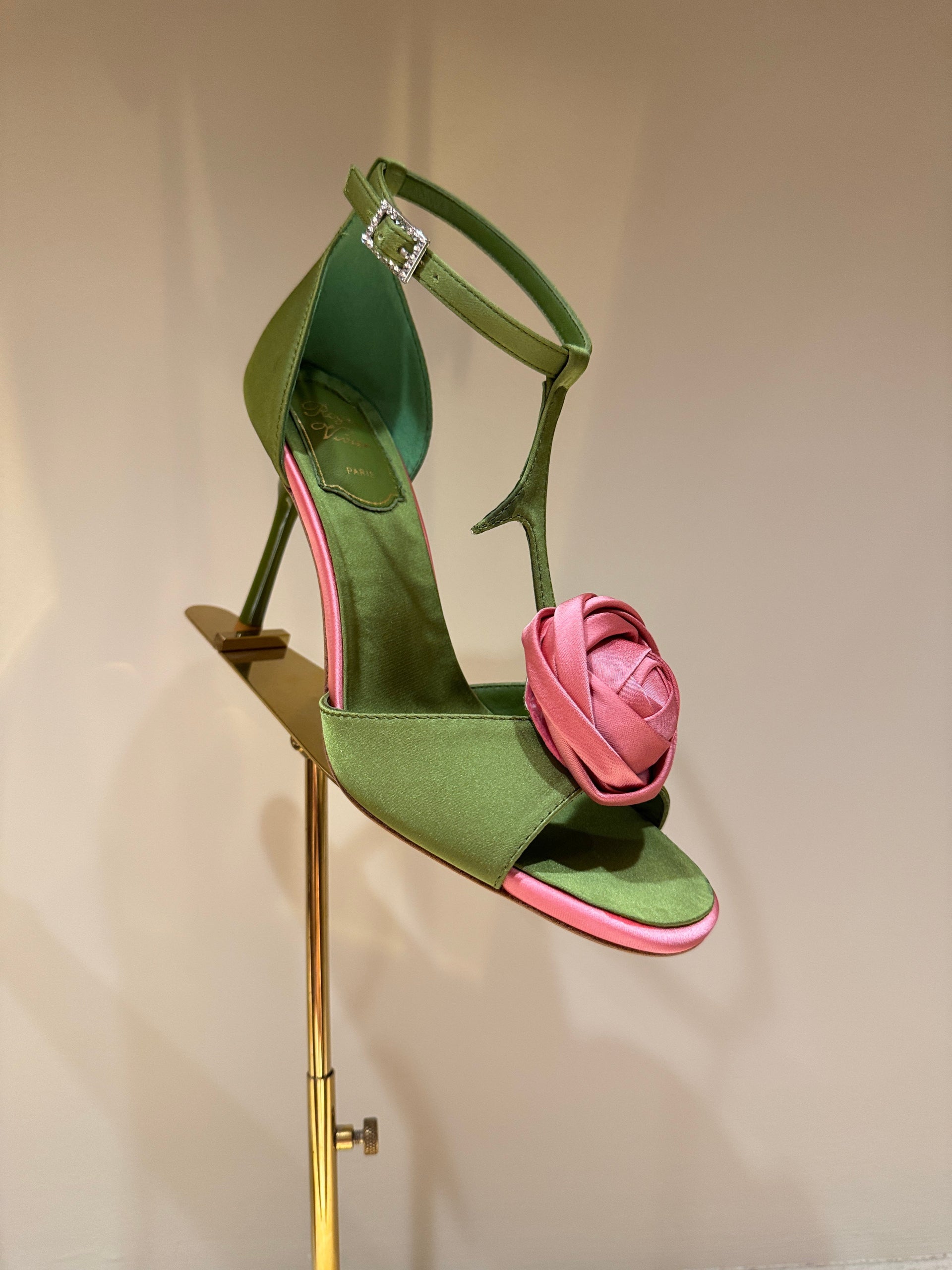 ROGER V HEELS