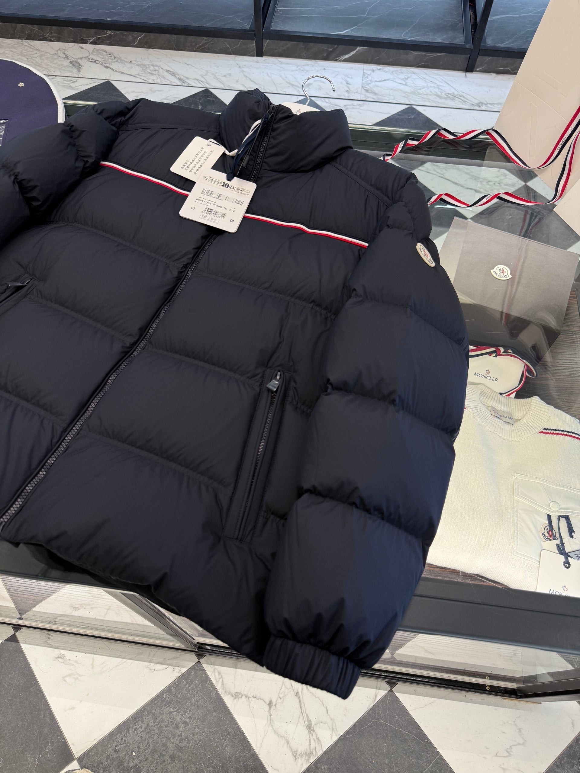 MONC BOUVAQUE JACKET