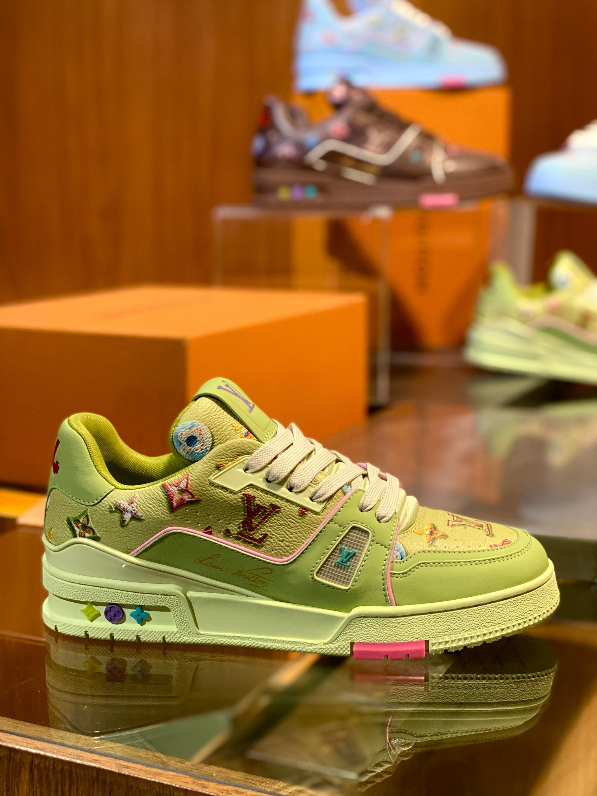 LOU SNEAKERS